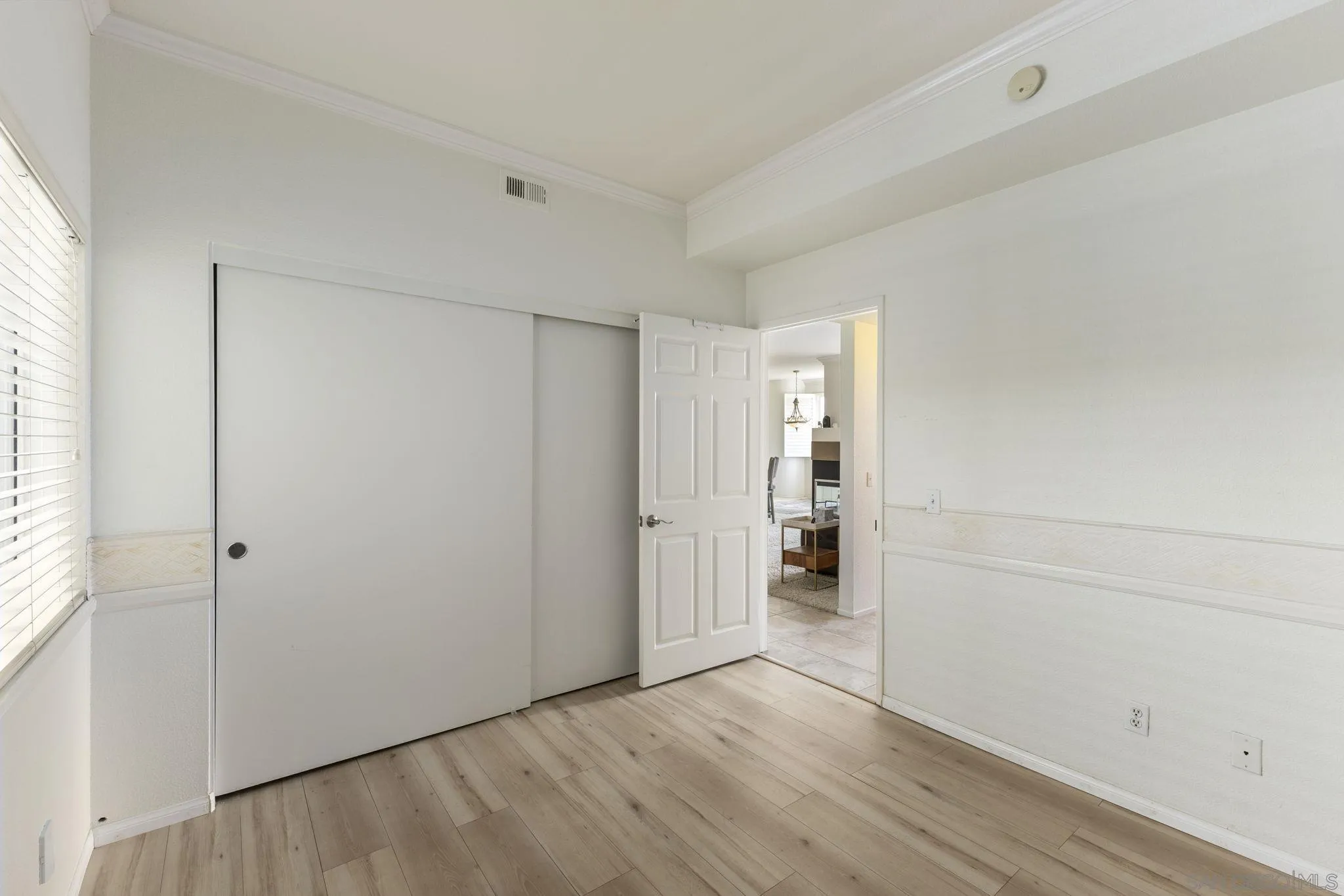 https://cdn.realtyfeed.com/cdn/127/260022975/2e6afc6b105ff5527c2ce6ea496418ea.webp