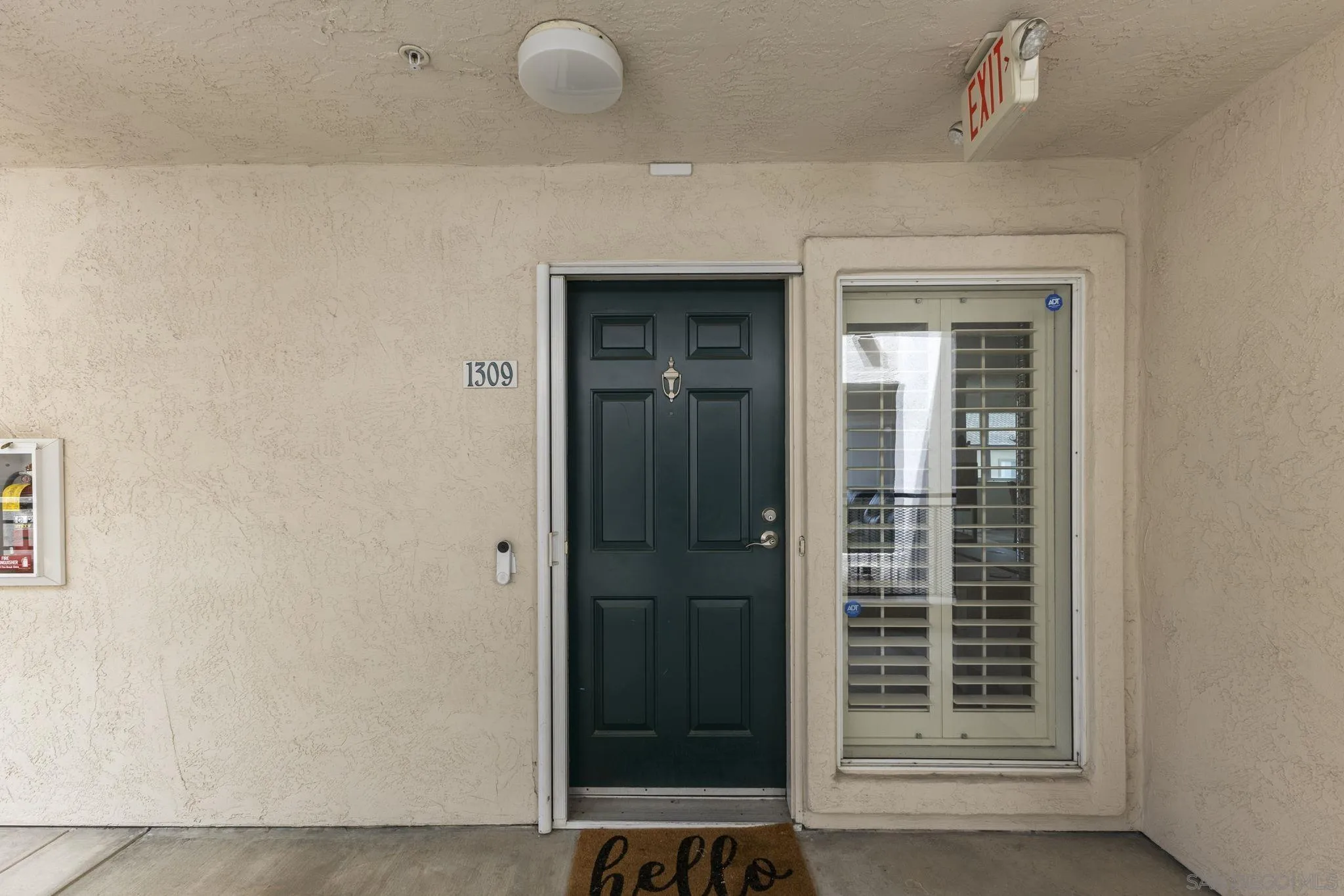 https://cdn.realtyfeed.com/cdn/127/260022975/5aecafffd16308448217764211968bfe.webp