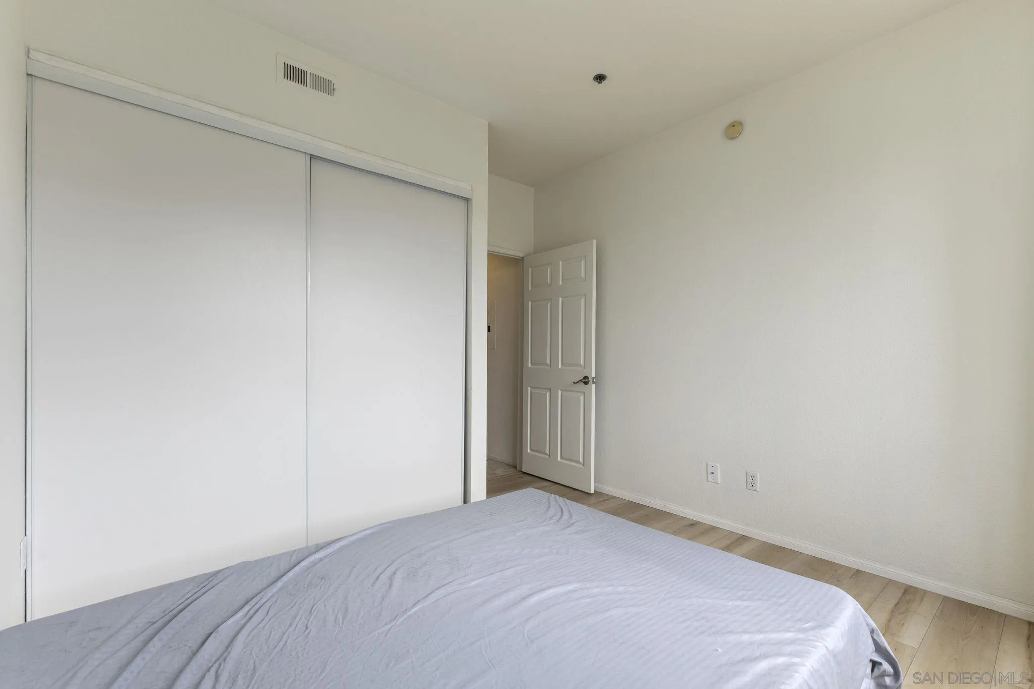https://cdn.realtyfeed.com/cdn/127/260022975/9b97b358f12a5809c085eabc54a50f3c.webp