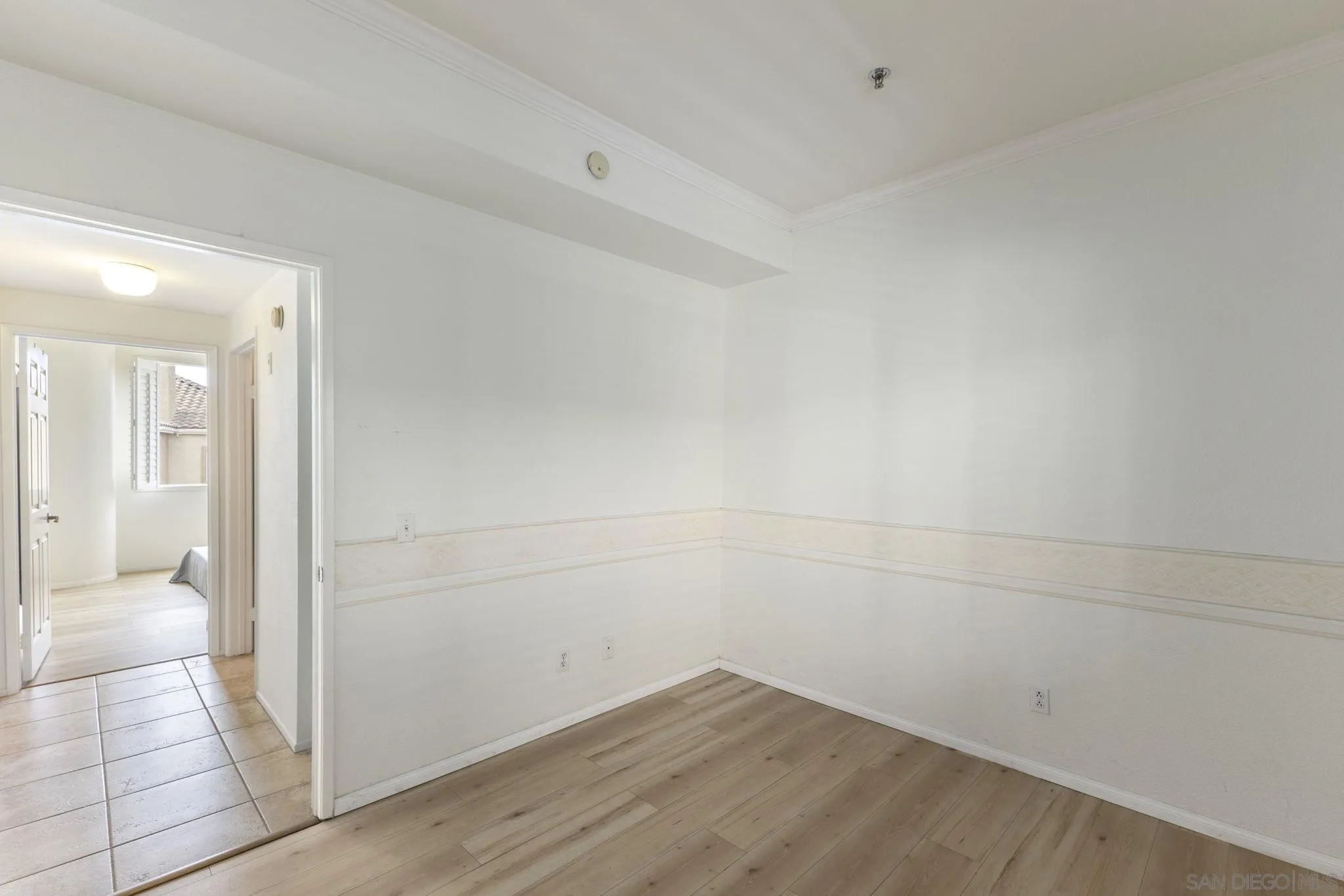 https://cdn.realtyfeed.com/cdn/127/260022975/c4e88ccefcd6c7dc06a6de9e0bbccaf8.webp
