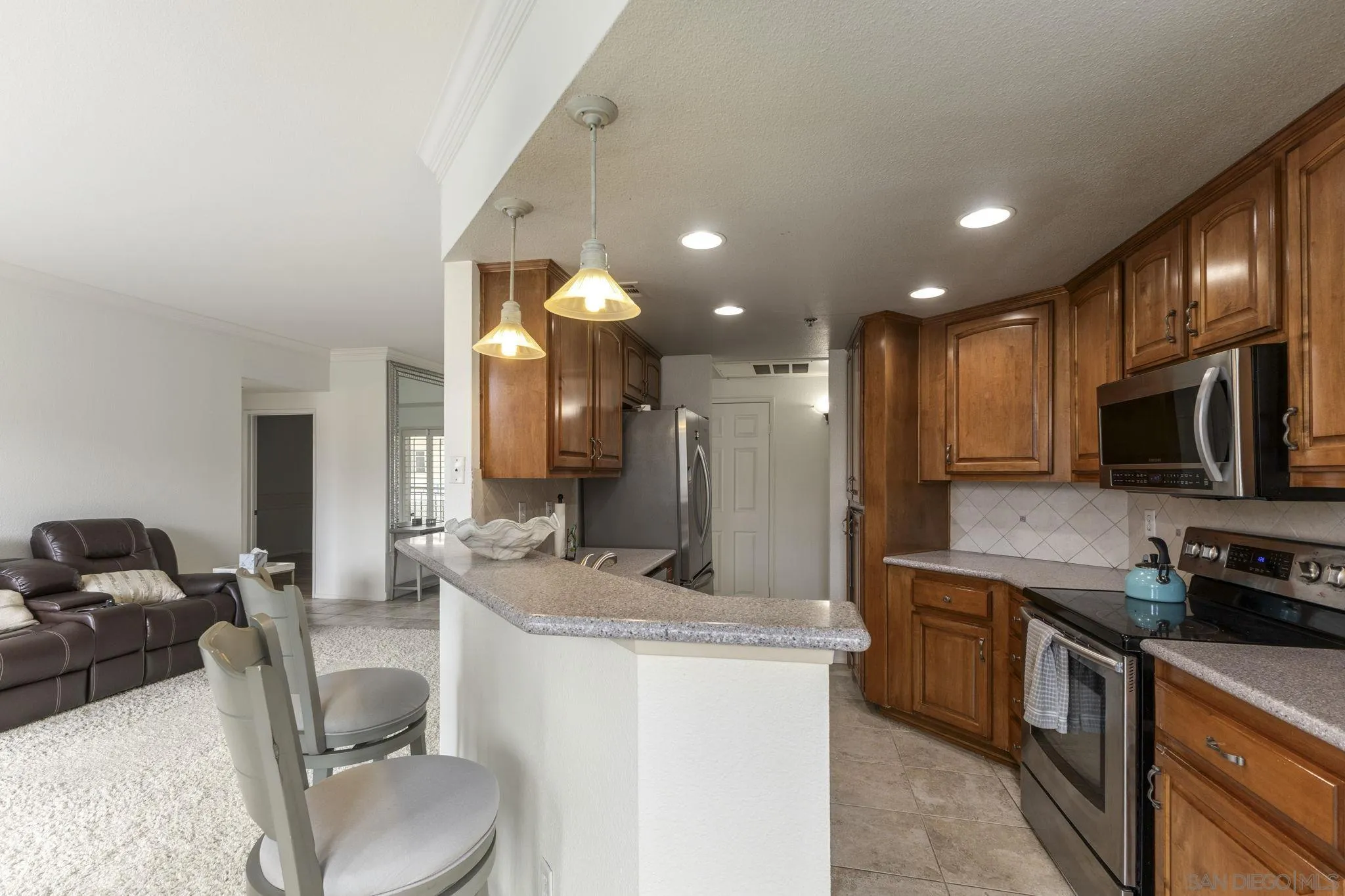 https://cdn.realtyfeed.com/cdn/127/260022975/f56bdaabbc5222b3b267d628ebaba057.webp