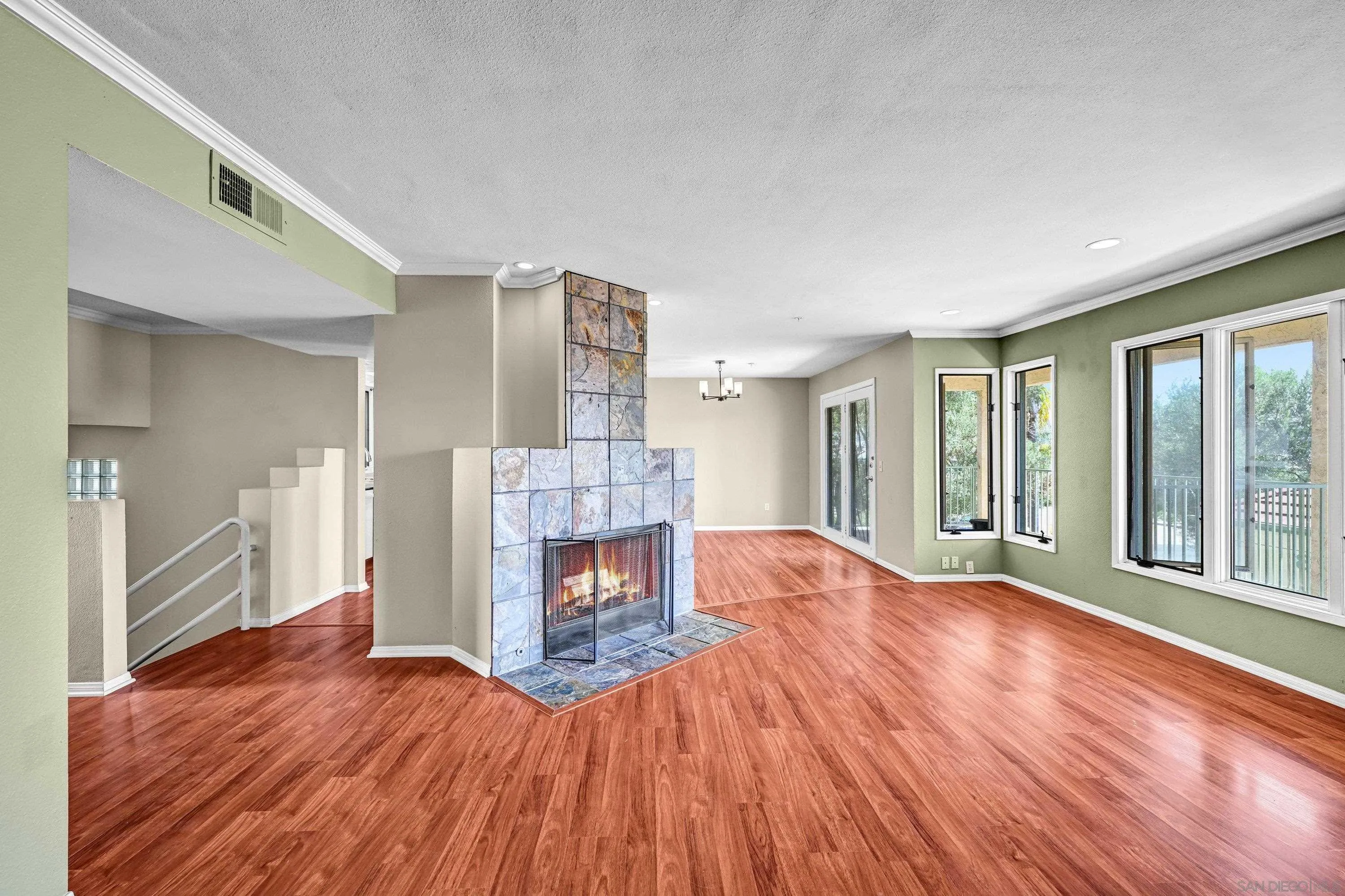 https://cdn.realtyfeed.com/cdn/127/260022982/960cab03fde602dfbcd675840dc9e1f9.webp