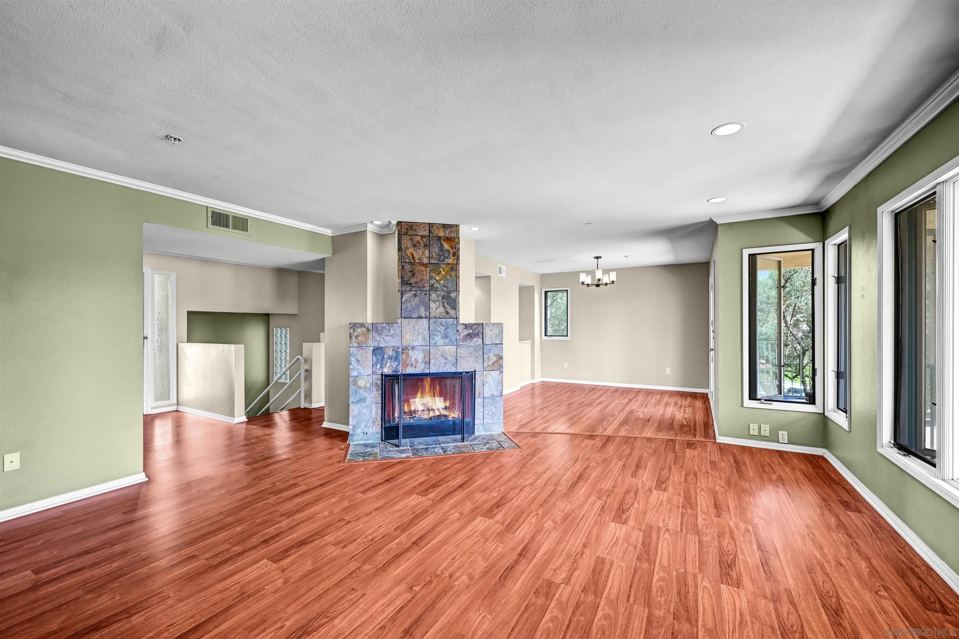 https://cdn.realtyfeed.com/cdn/127/260022982/bc3908abf05b54498872027998439284.webp
