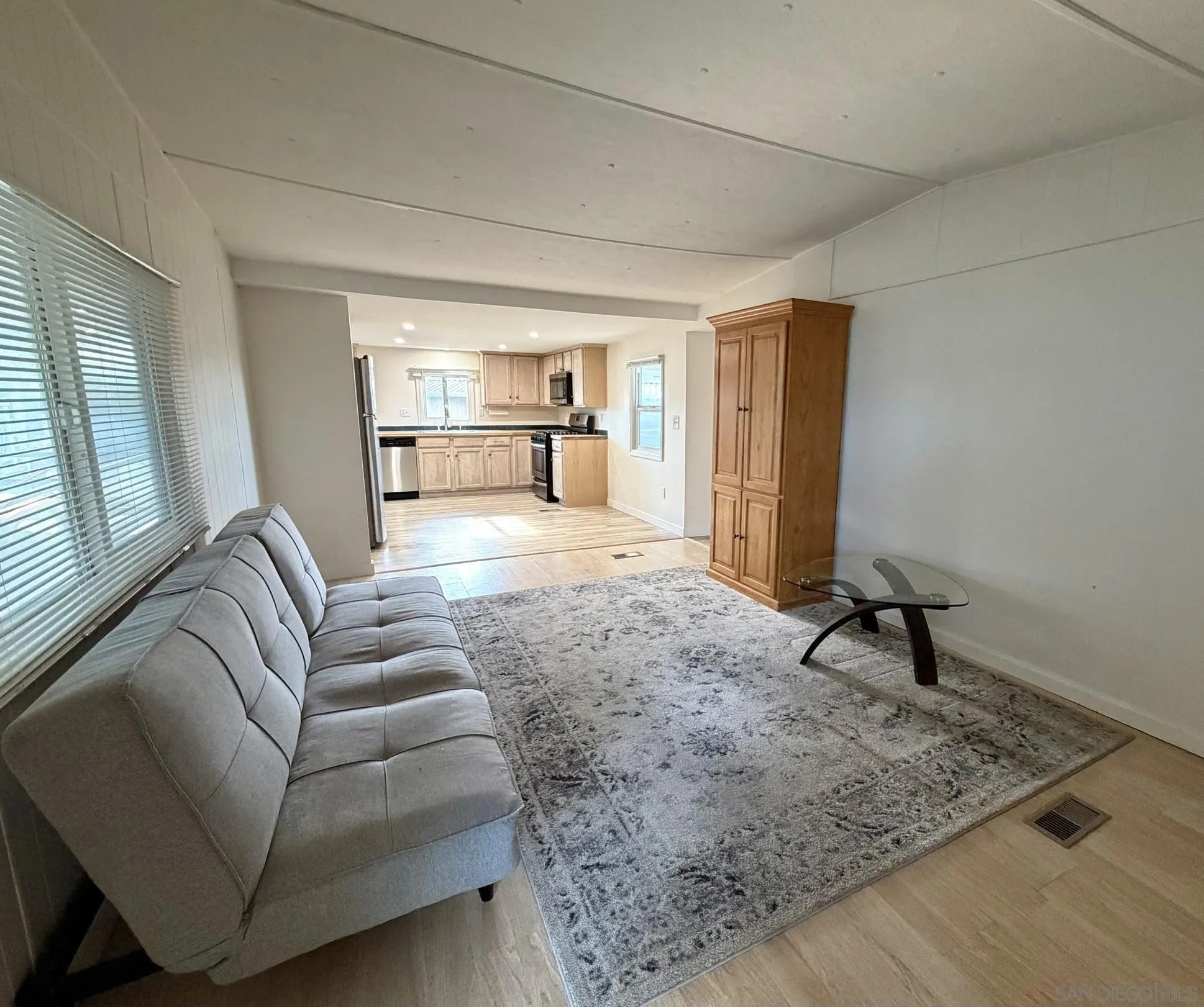 https://cdn.realtyfeed.com/cdn/127/260022984/021c082bab5021658ce765016b7fdac1.webp