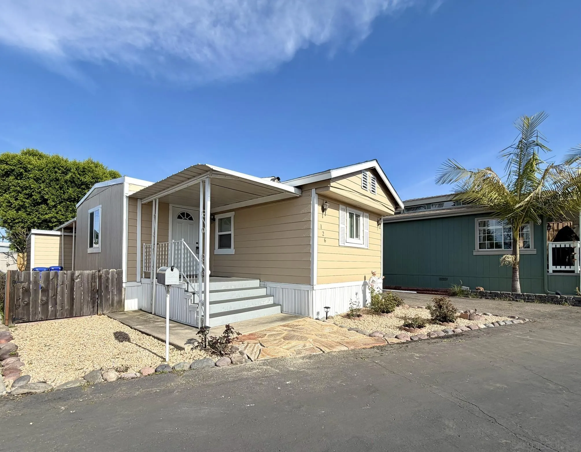 https://cdn.realtyfeed.com/cdn/127/260022984/221ba416420c50250596d9baf8c1f1df.webp