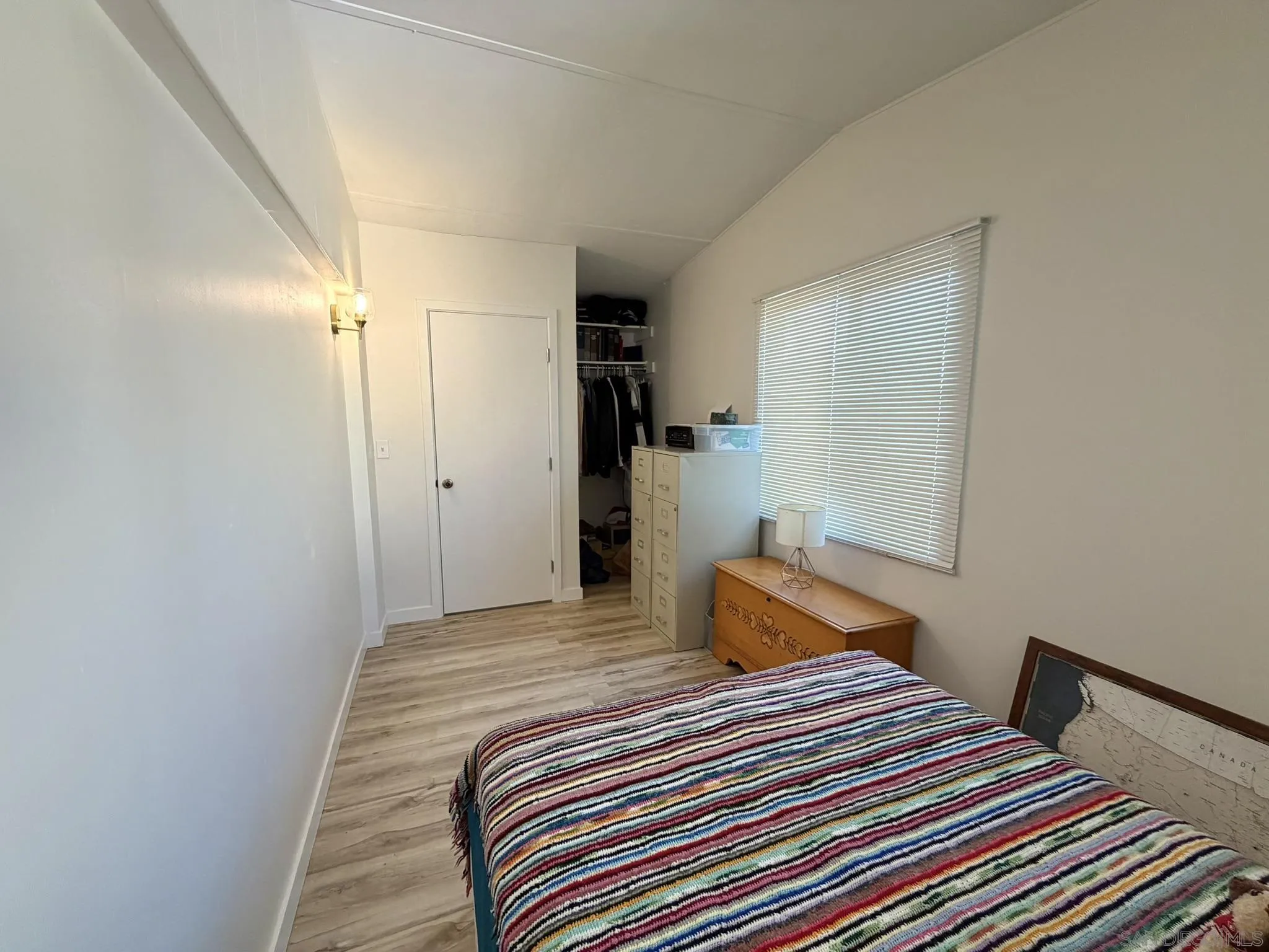 https://cdn.realtyfeed.com/cdn/127/260022984/3c0bc471cc667606a46240d1e7378975.webp