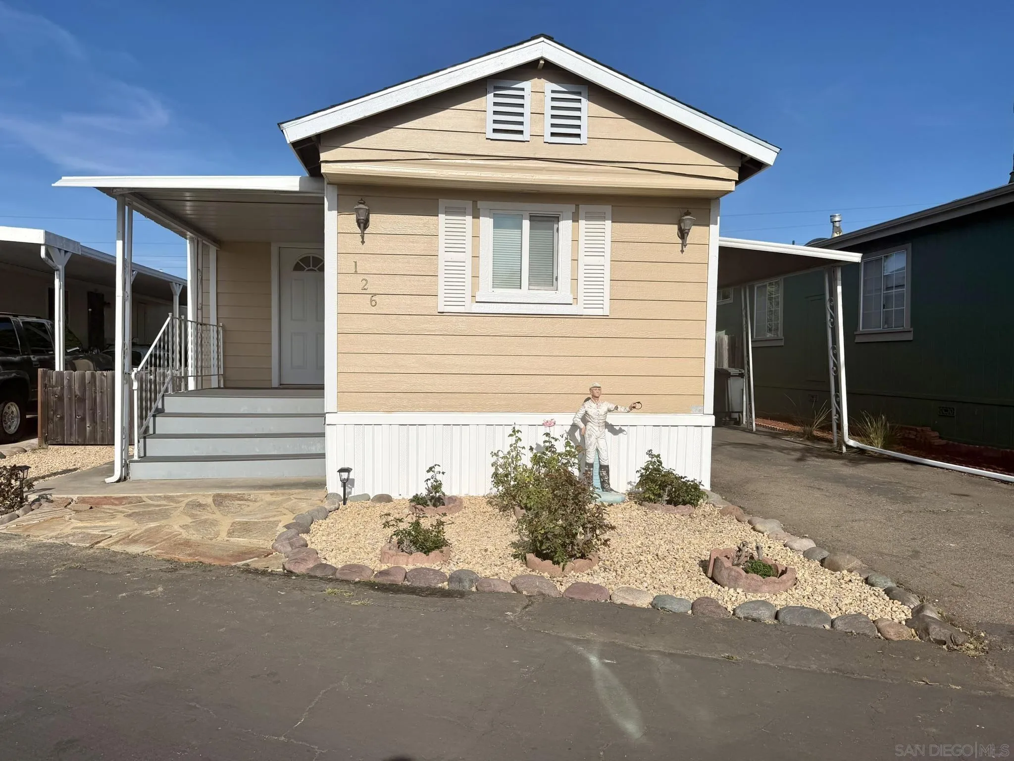https://cdn.realtyfeed.com/cdn/127/260022984/896674f1639189ad3c318b694bee9af9.webp