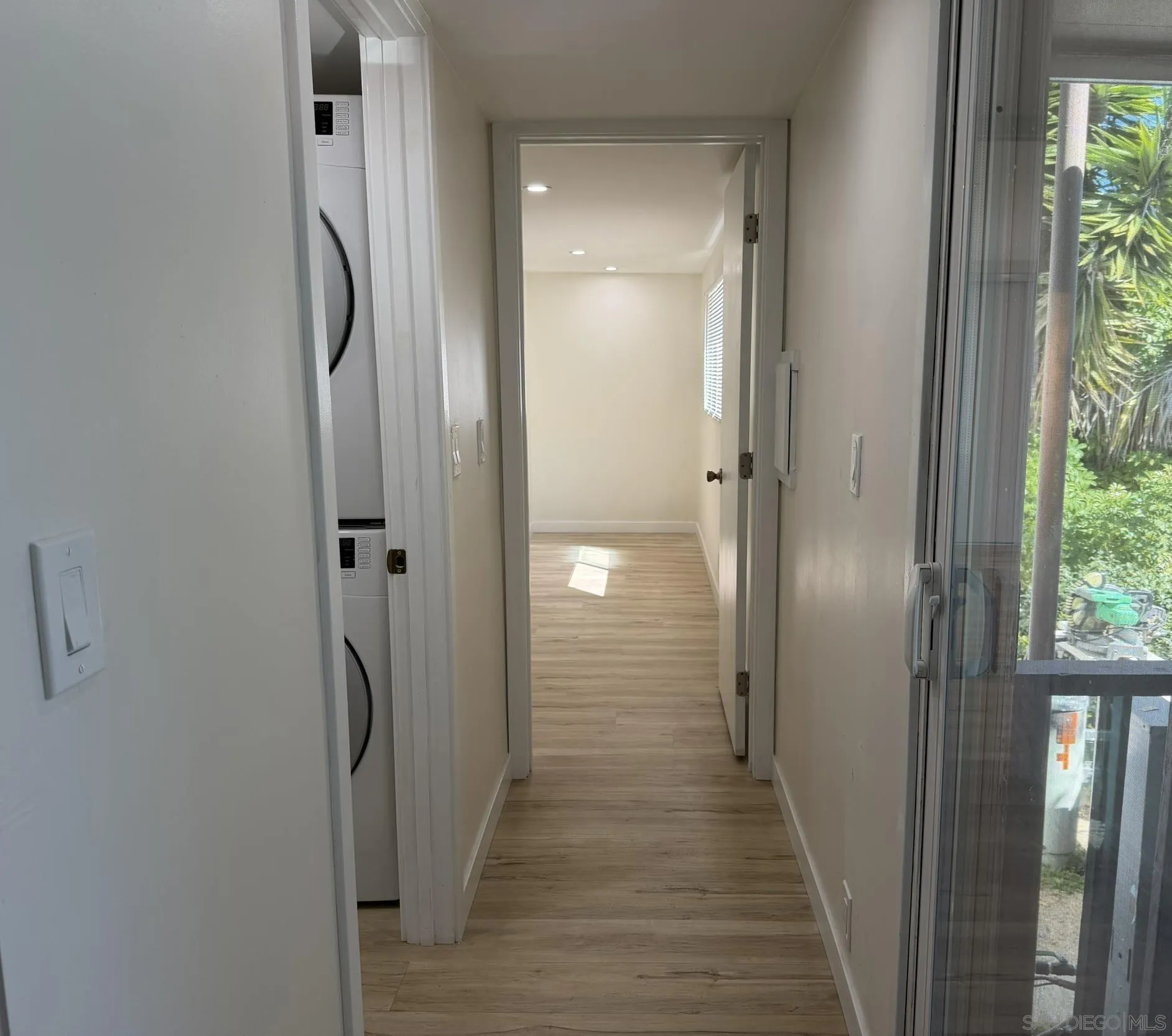 https://cdn.realtyfeed.com/cdn/127/260022984/9ed9b3c8732fc1d5eb580c88032bd197.webp