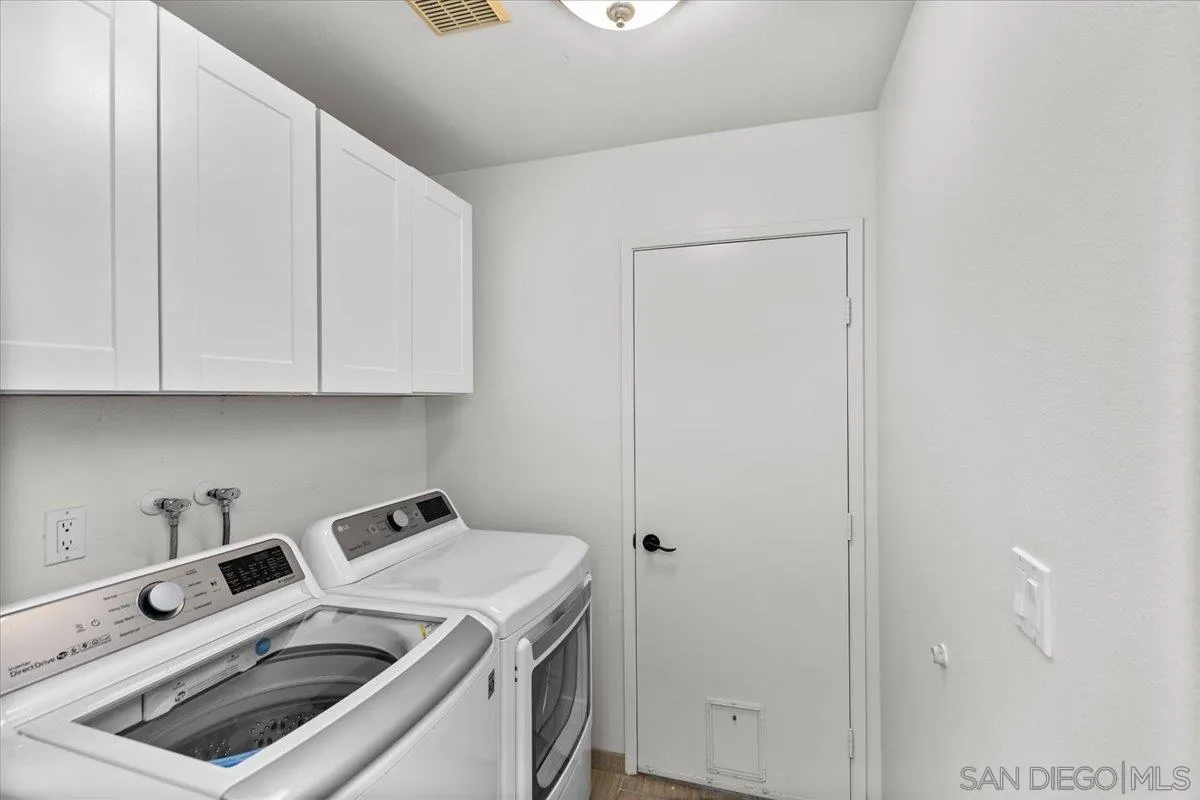 https://cdn.realtyfeed.com/cdn/127/260022989/0ae77385ee5344204aa176028eeaf80b.webp