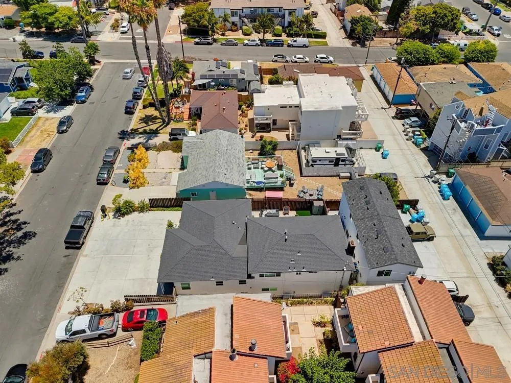 https://cdn.realtyfeed.com/cdn/127/260022995/0317465b3a6882f6f8756d67d9bf92d4.webp