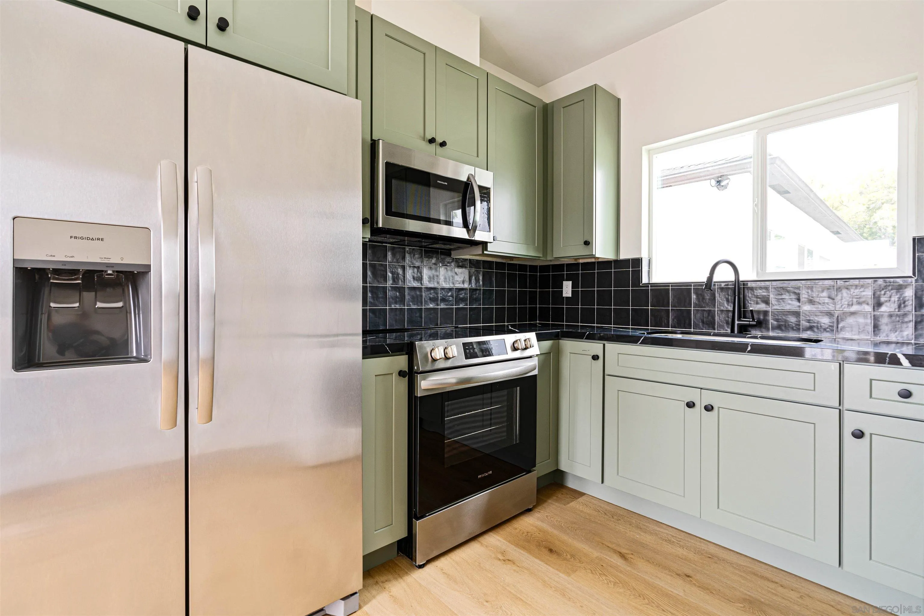 https://cdn.realtyfeed.com/cdn/127/260022995/570da585a563d150d00bf218438cffa7.webp