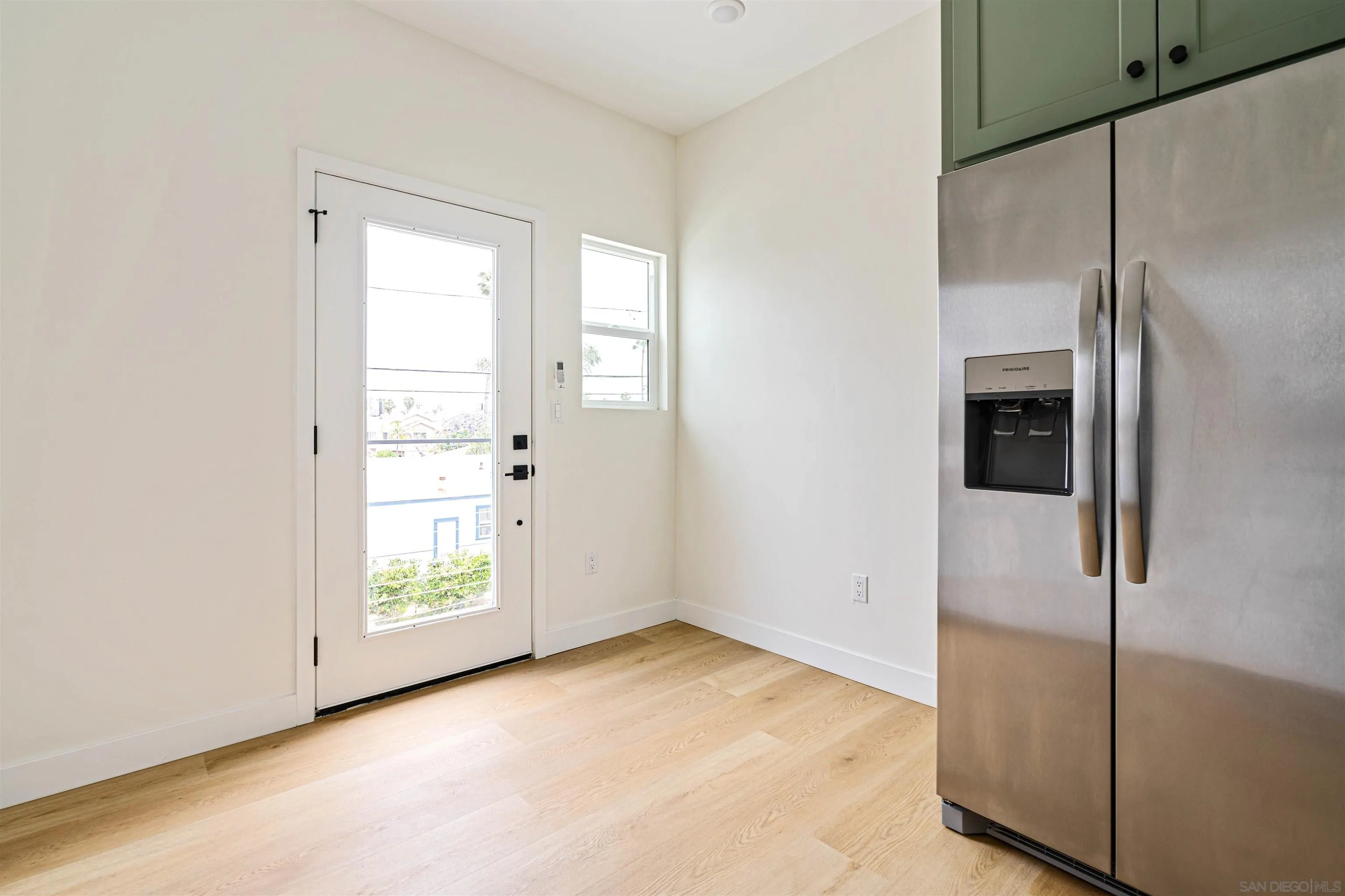 https://cdn.realtyfeed.com/cdn/127/260022995/5ef42e3efdd8b300e71d7309d91673e5.webp