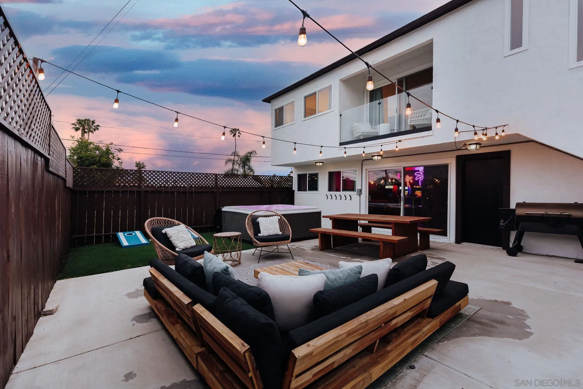 https://cdn.realtyfeed.com/cdn/127/260022995/682e96d44c6646599be01a85fab16c69.webp
