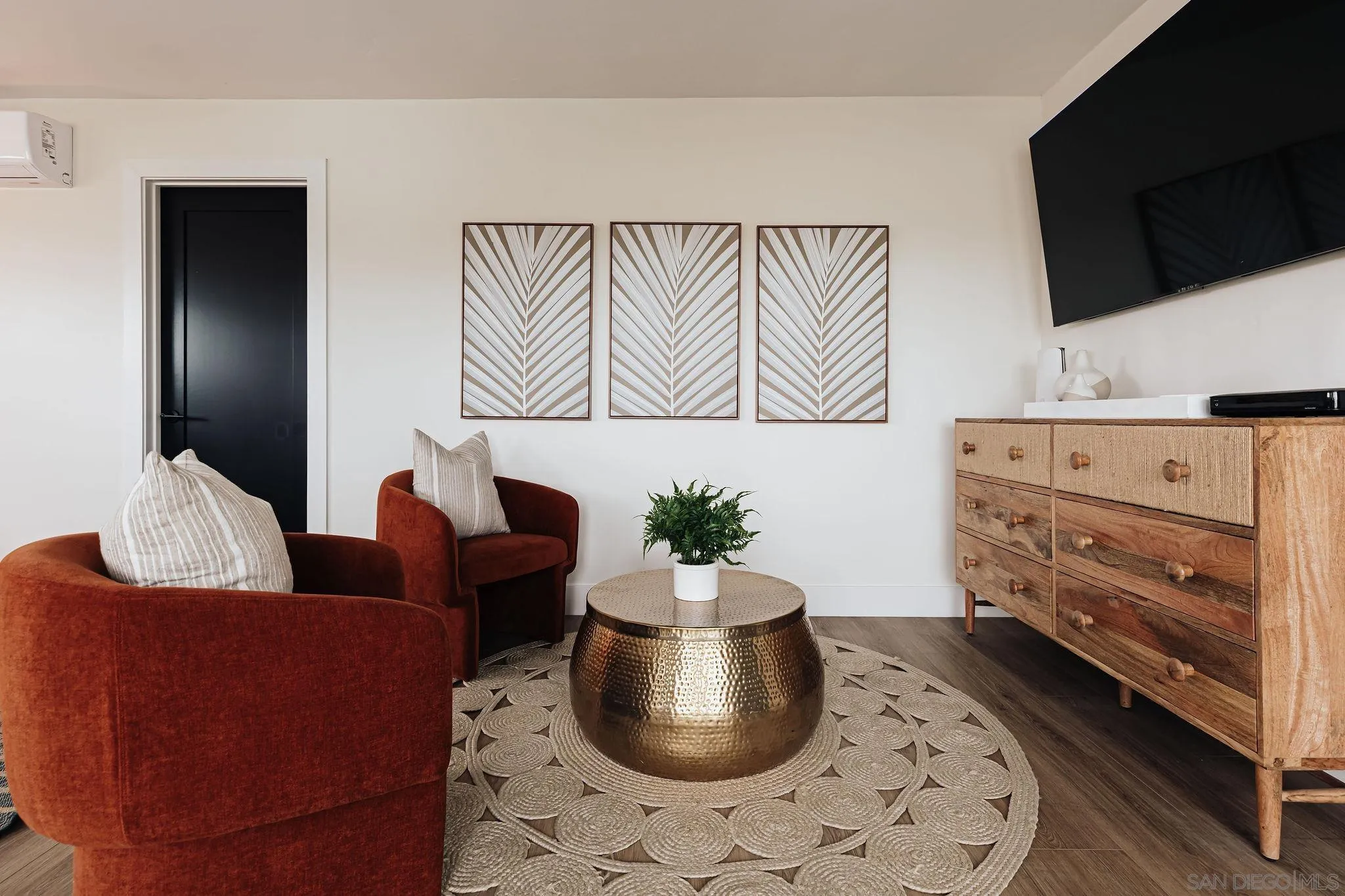 https://cdn.realtyfeed.com/cdn/127/260022995/870fbd4e831421437217a2182973416c.webp