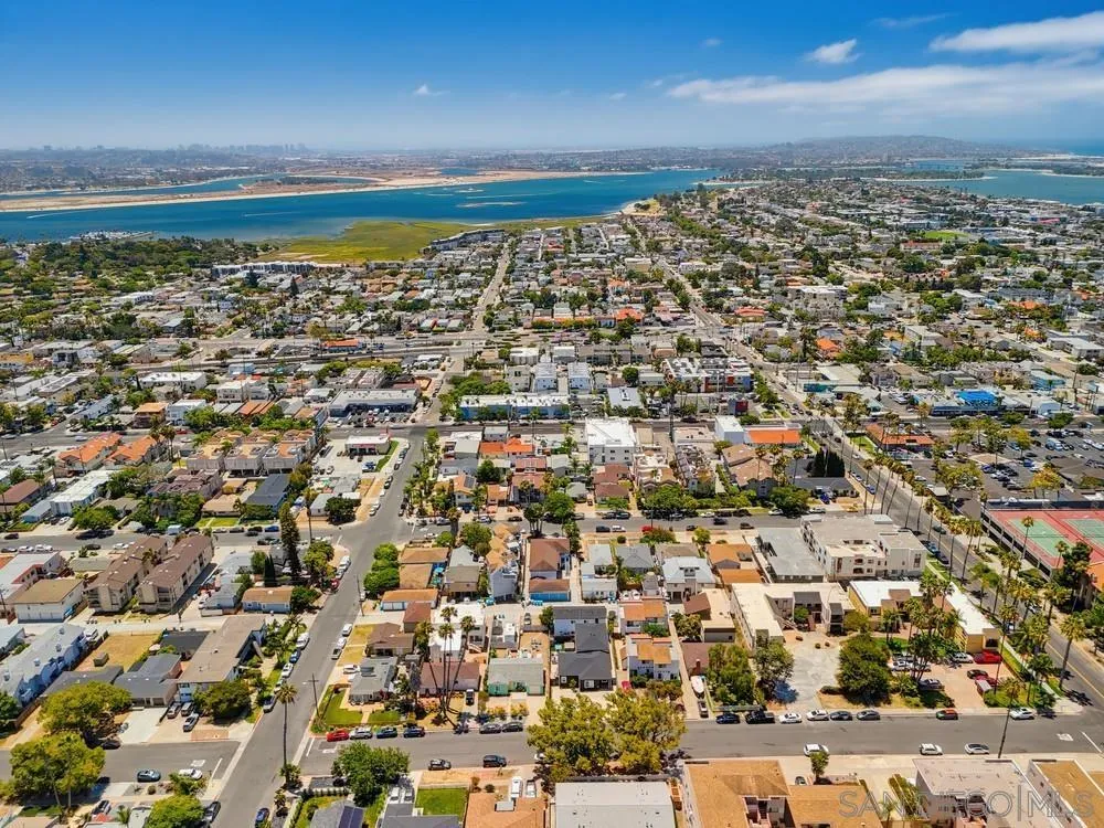 https://cdn.realtyfeed.com/cdn/127/260022995/8cba89a71323fa724407eebf85c11b9c.webp