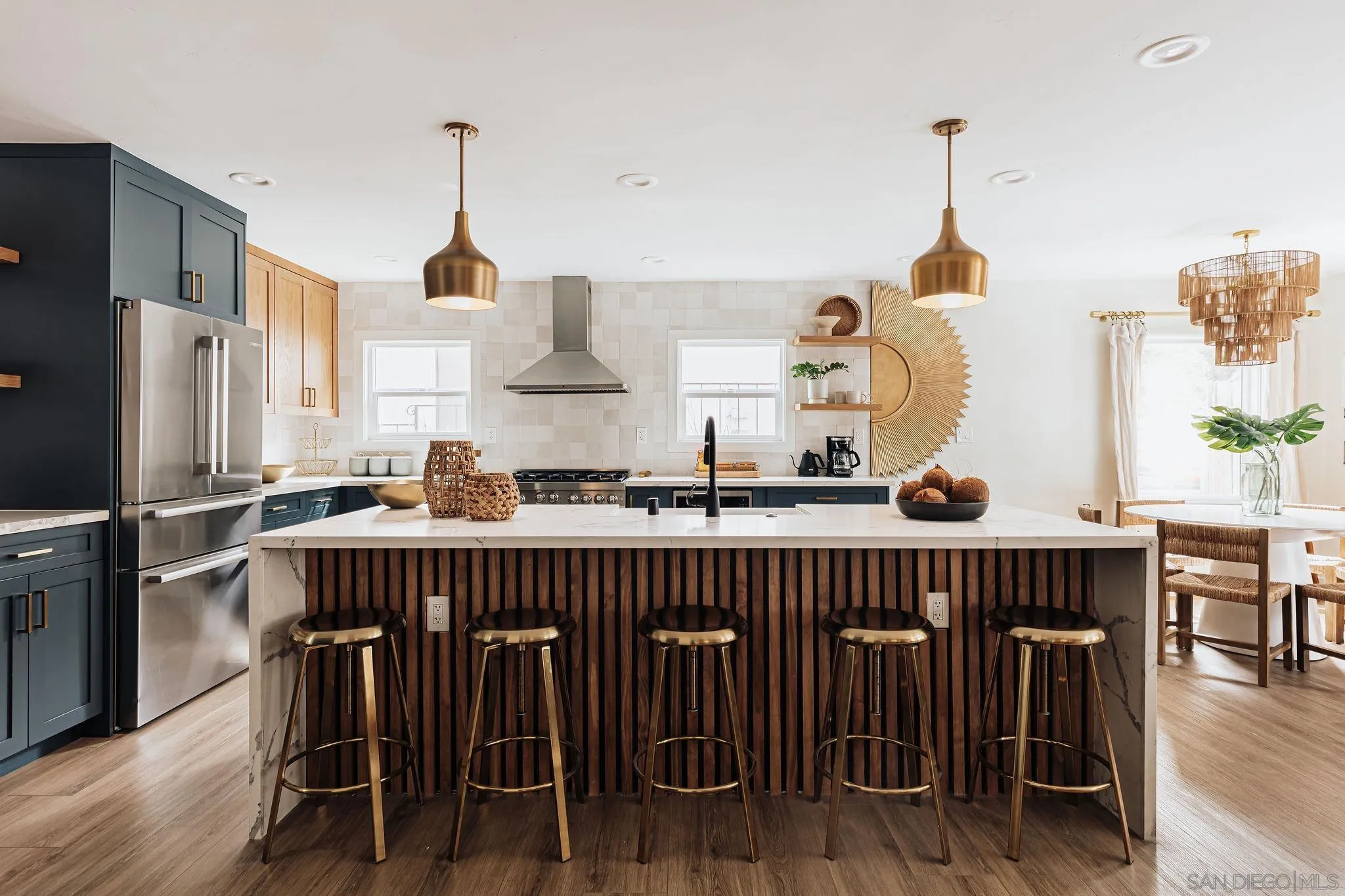 https://cdn.realtyfeed.com/cdn/127/260022995/8e9ebb74329e456a6cc40c5bbae363fa.webp