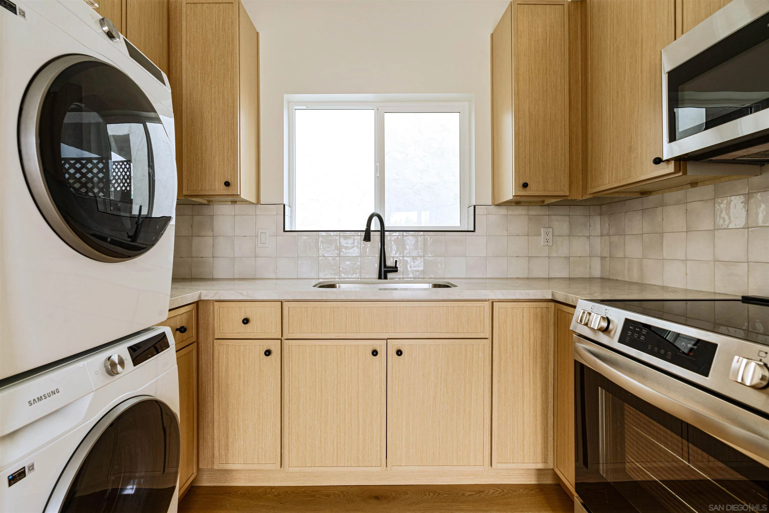 https://cdn.realtyfeed.com/cdn/127/260022995/e3cacf8a410e4656c7e0eacf245296c2.webp