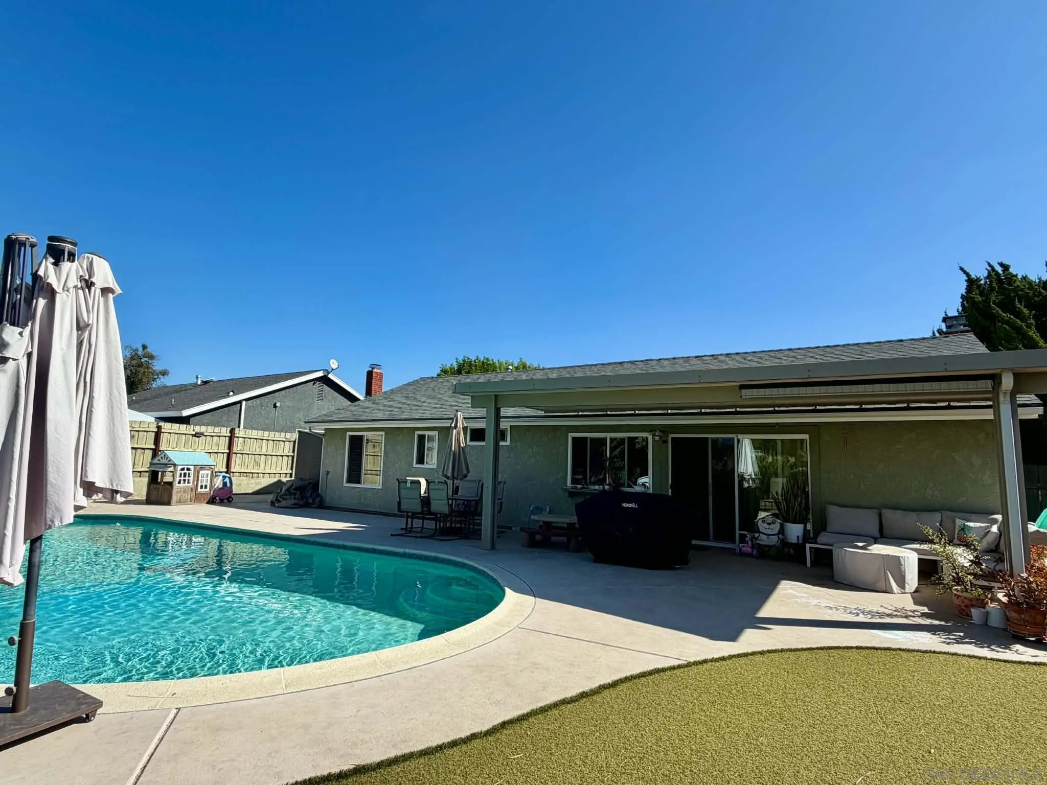 931 Summerfield Pl., ESCONDIDO, CA 92027 - Photo 3 of 6, Escondido, CA