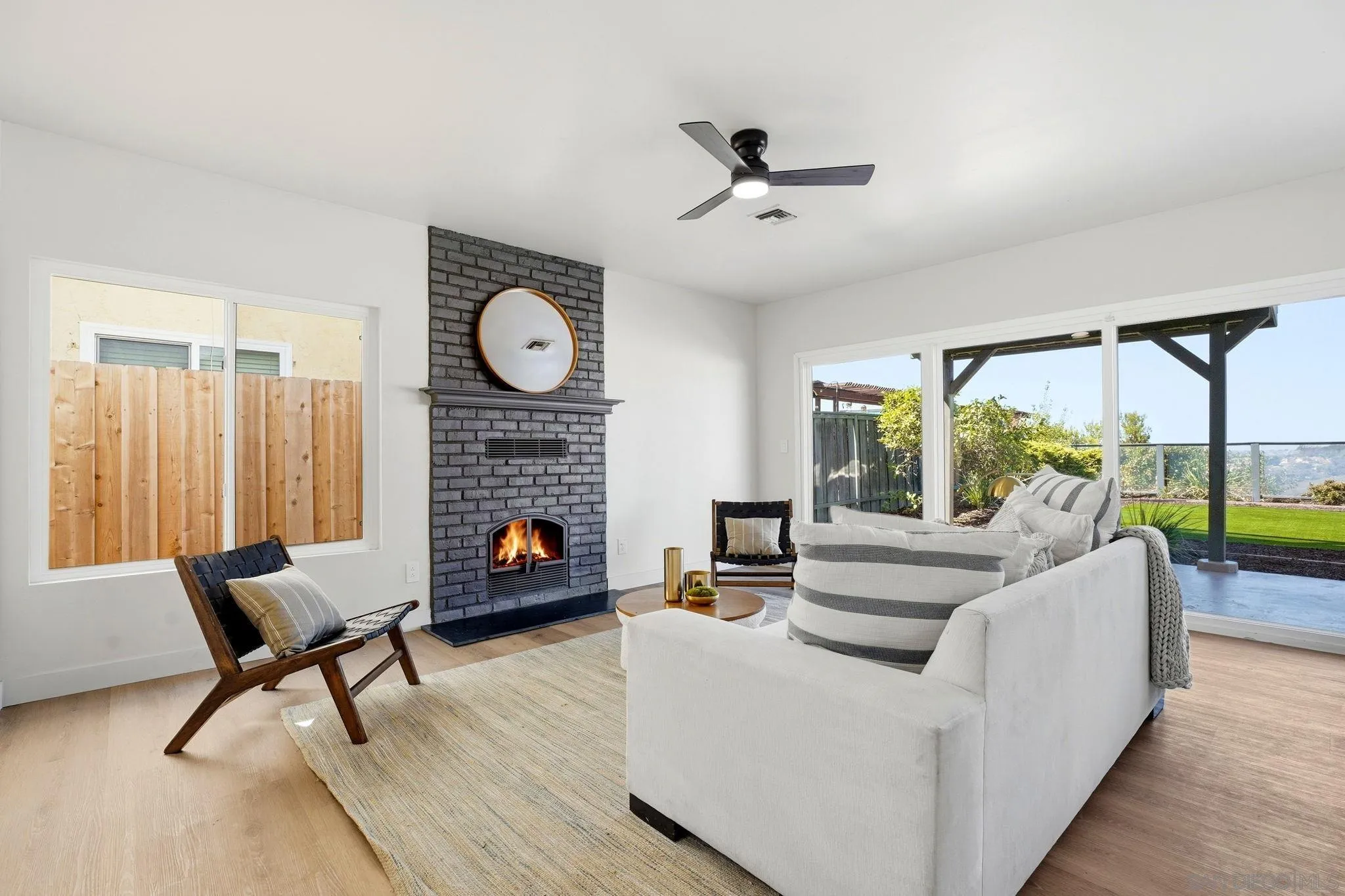 https://cdn.realtyfeed.com/cdn/127/260022998/3e92bd41a66598649e2e548d27ffbaac.webp