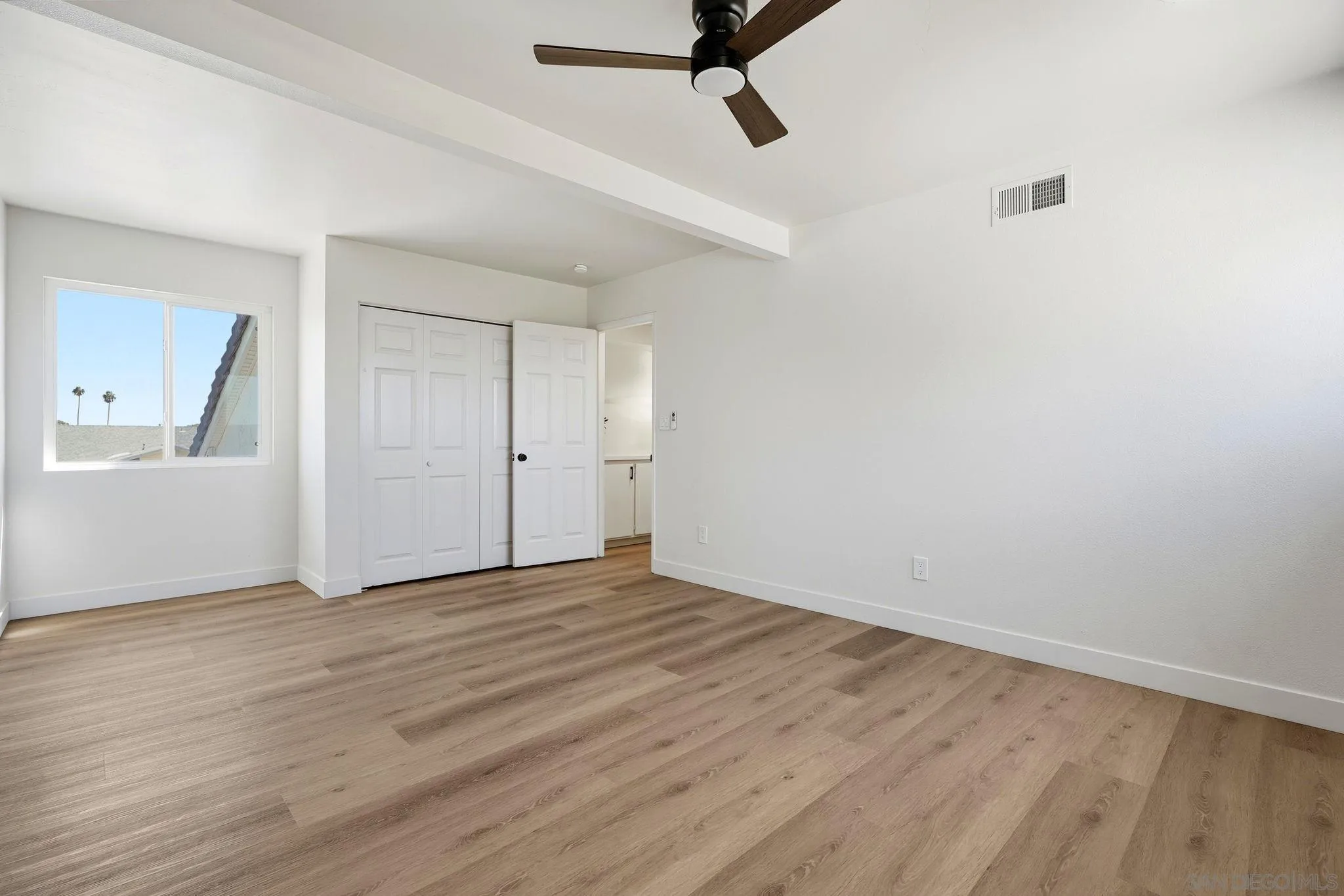 https://cdn.realtyfeed.com/cdn/127/260022998/5538c898f77ff6c0c5a6410d7c3803dd.webp
