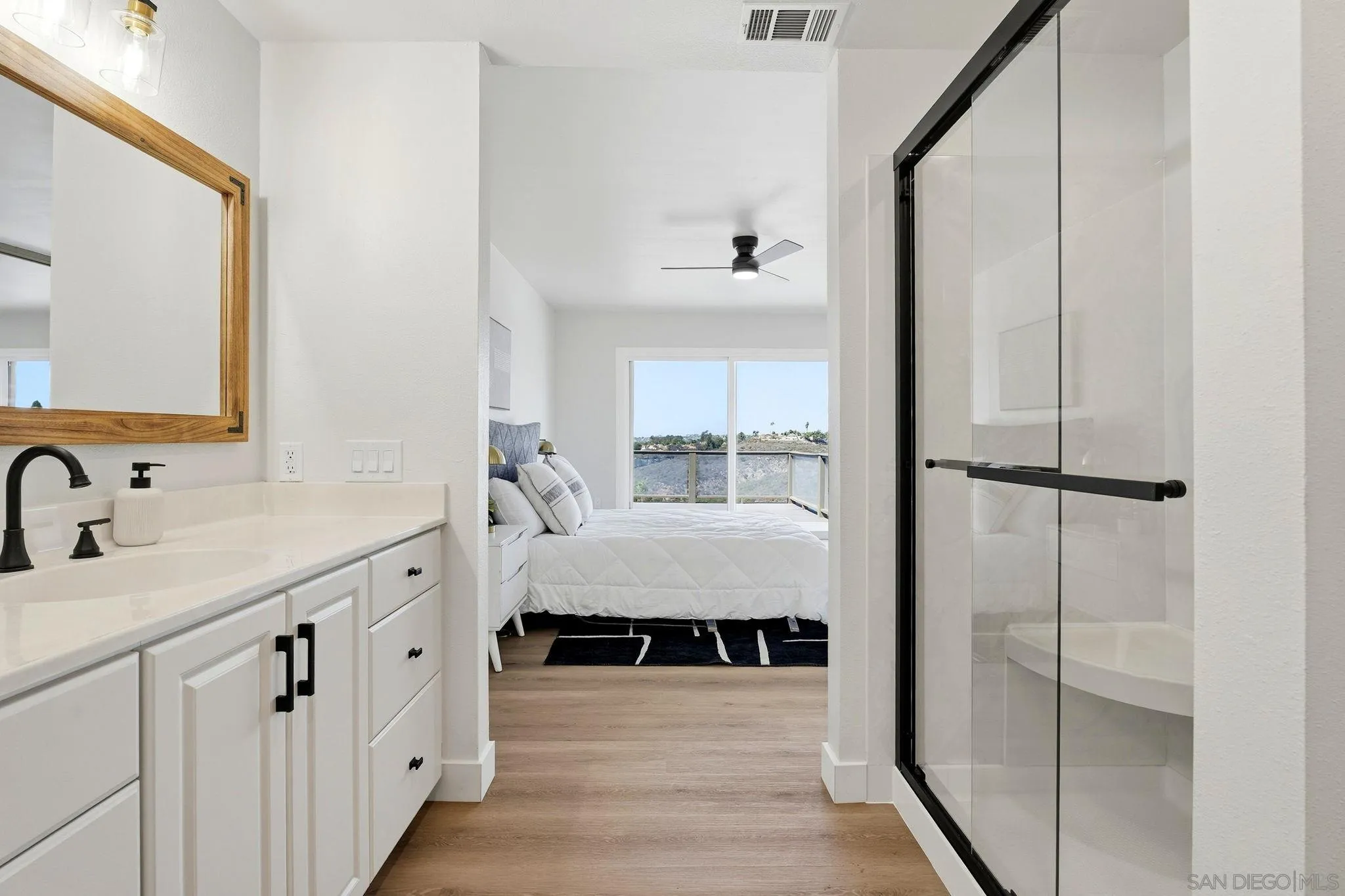 https://cdn.realtyfeed.com/cdn/127/260022998/5b5526be2dda7edce75ebcc2cc3dab0f.webp