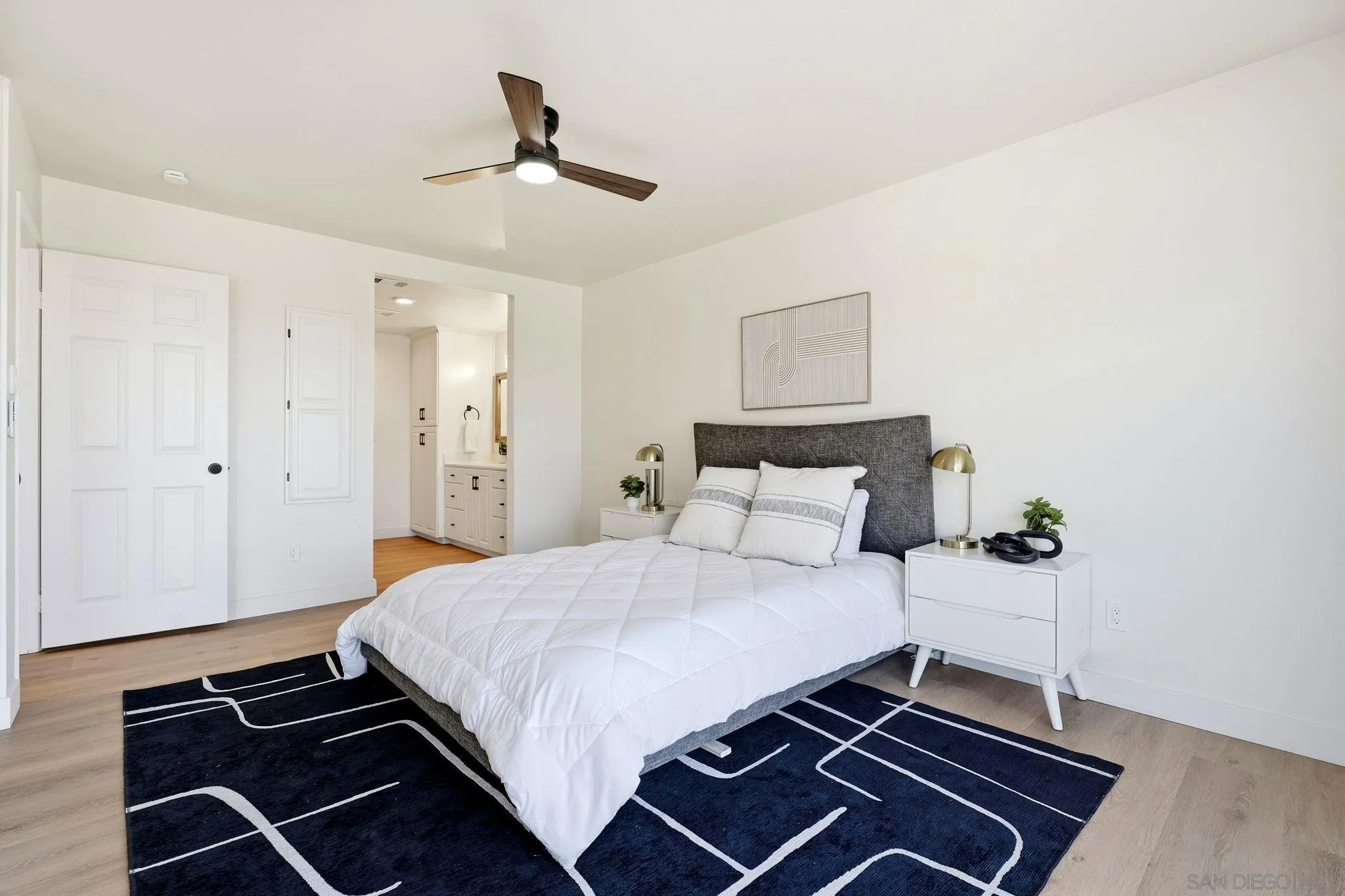 https://cdn.realtyfeed.com/cdn/127/260022998/5edf2da82aaf2c4eb874e97a98ac7de9.webp