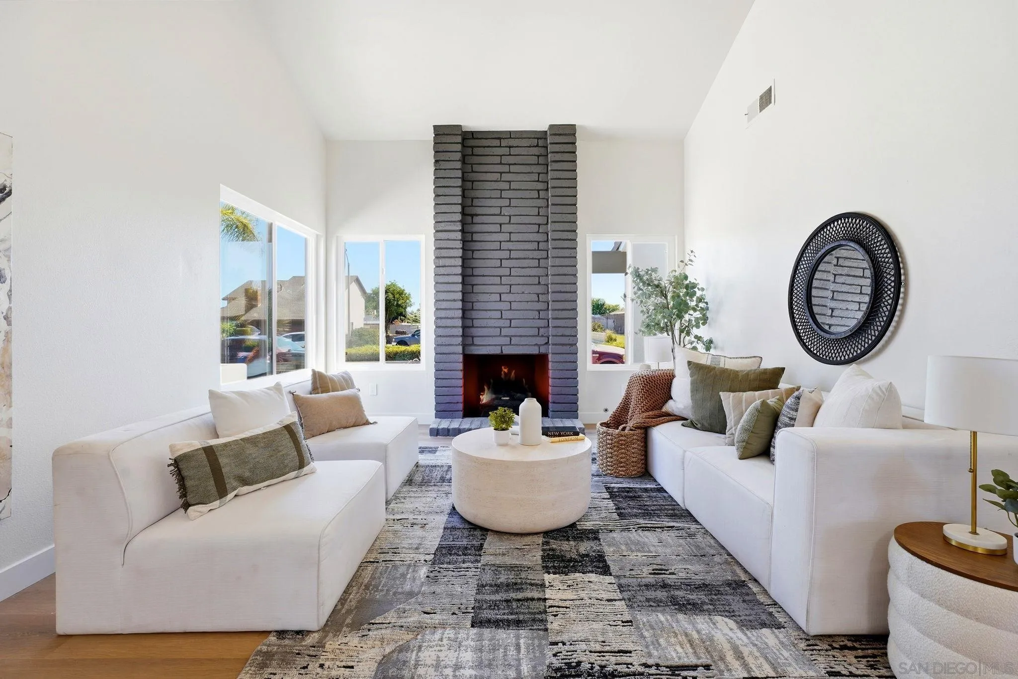 https://cdn.realtyfeed.com/cdn/127/260022998/6fc863bfd8ea8dcb08cb2973373da112.webp