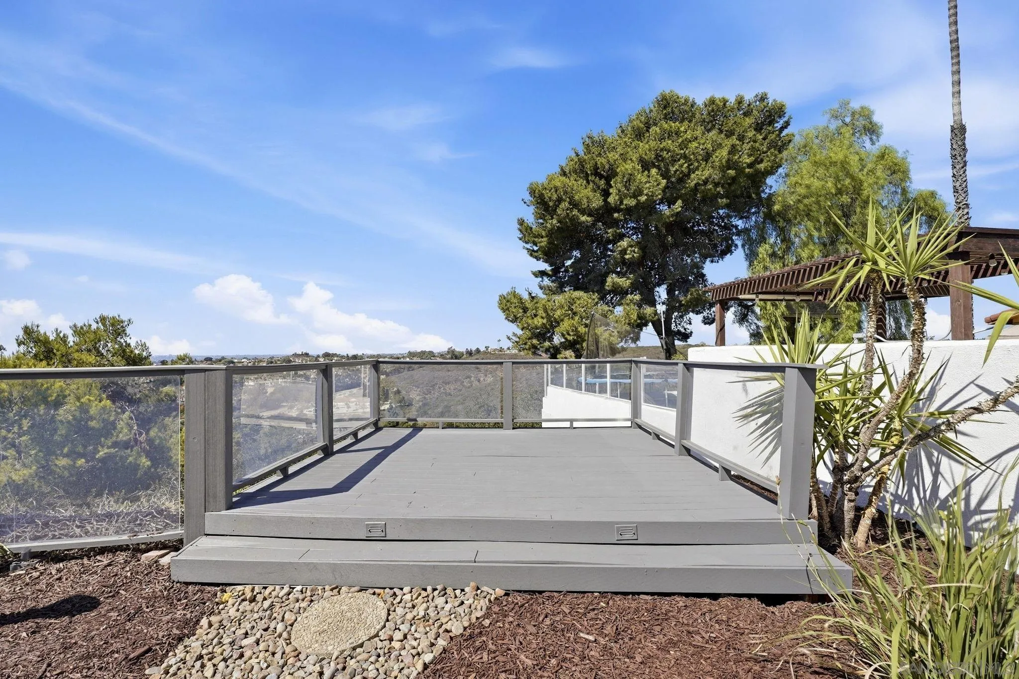 https://cdn.realtyfeed.com/cdn/127/260022998/82cdfd6ff99e4ff9ebe37abc51261c28.webp