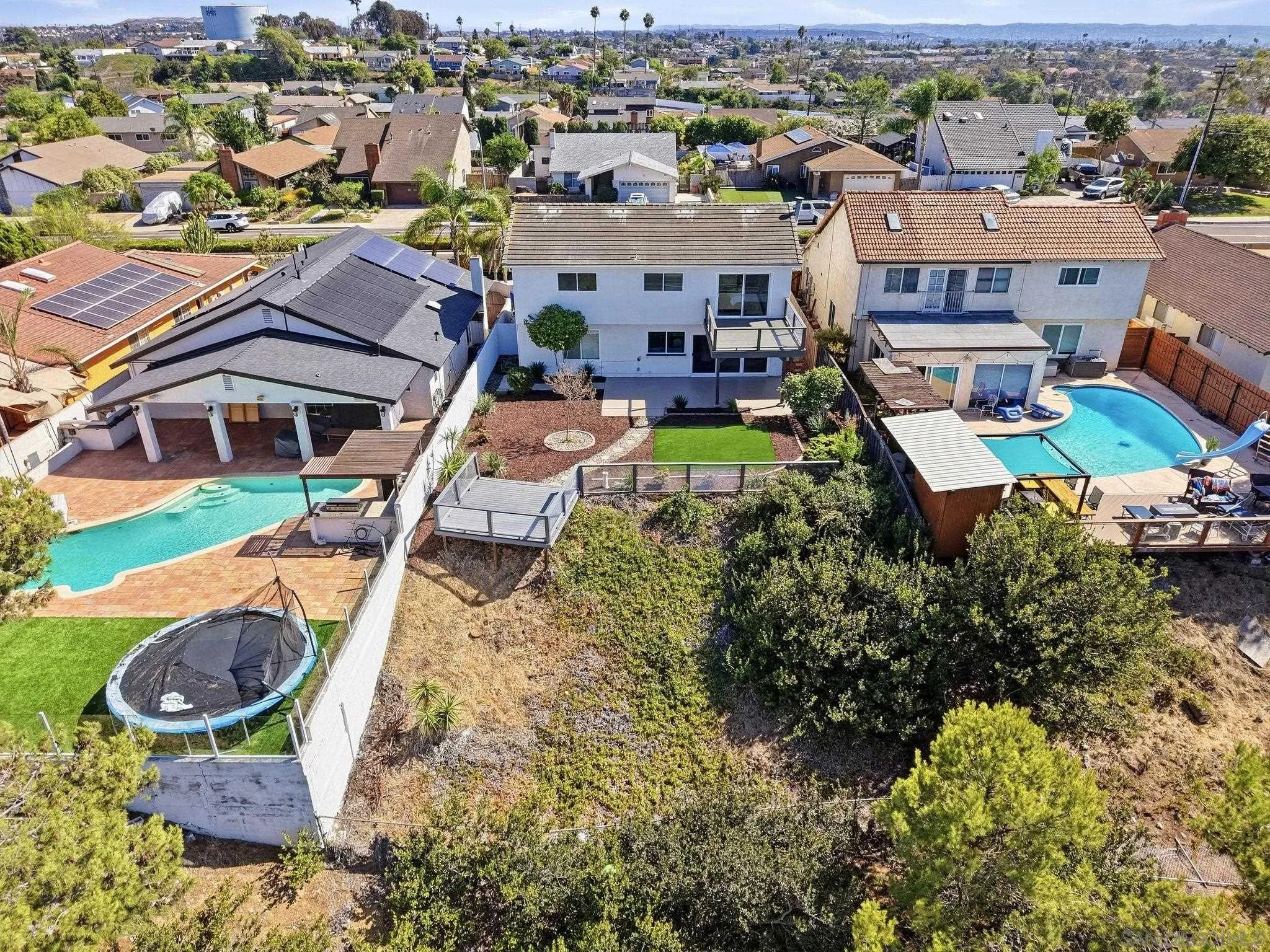 https://cdn.realtyfeed.com/cdn/127/260022998/9aead1f2545963b620a6faa80465dc18.webp