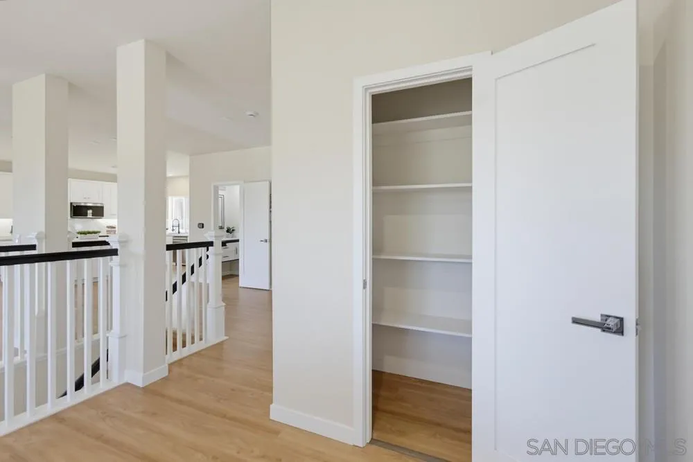 https://cdn.realtyfeed.com/cdn/127/260023004/062cabede73403839505b1839b0de6d6.webp