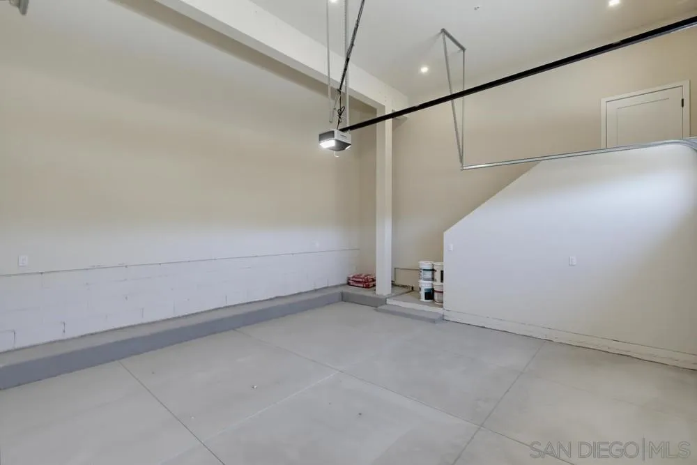 https://cdn.realtyfeed.com/cdn/127/260023004/0a9baaa74909705611589b5a84a3b92a.webp