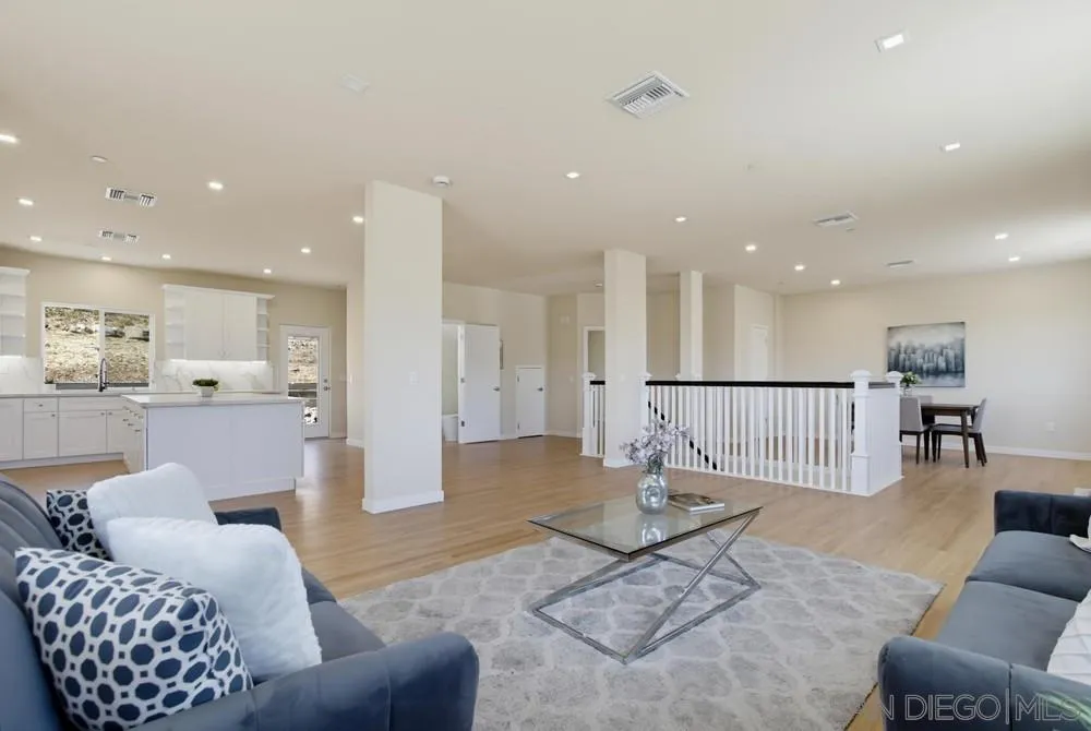 https://cdn.realtyfeed.com/cdn/127/260023004/3447a03309859fb02773be3d28d29be7.webp