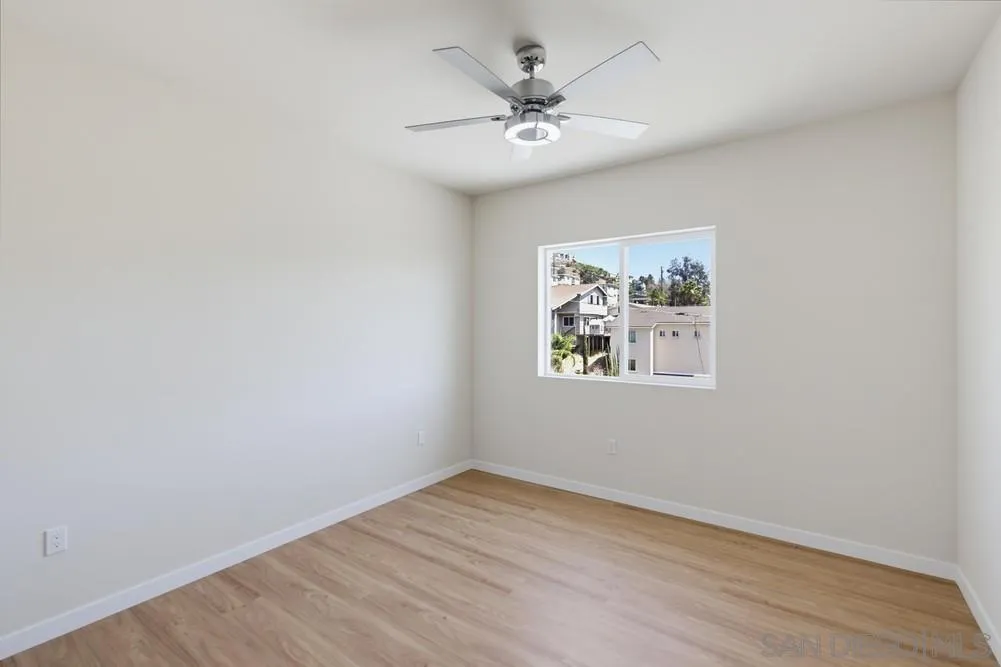 https://cdn.realtyfeed.com/cdn/127/260023004/691ad5cffddbca06aca3e8a09873de80.webp