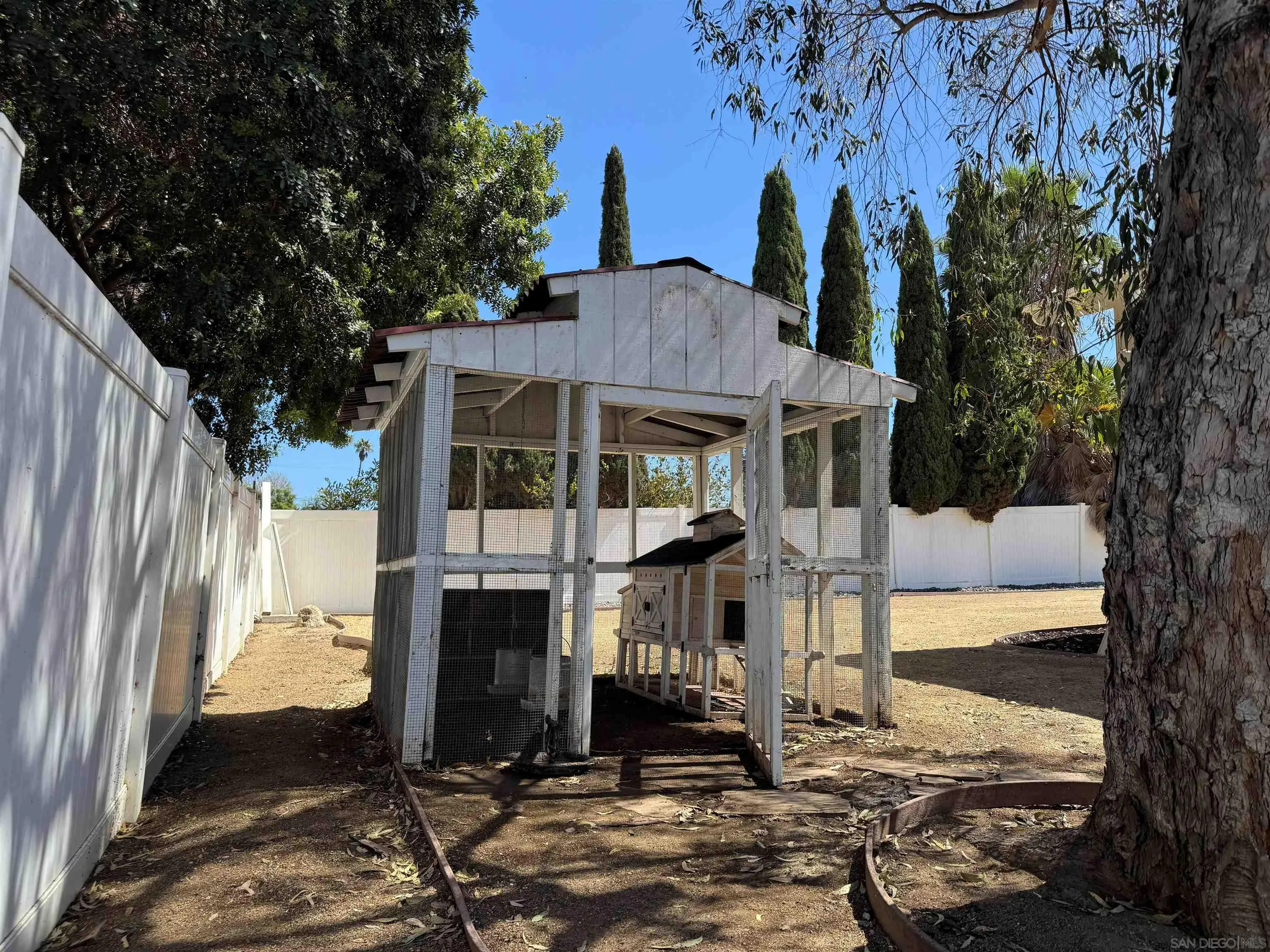 https://cdn.realtyfeed.com/cdn/127/260023006/21301a322dedc8252ba32b4fac552df0.webp