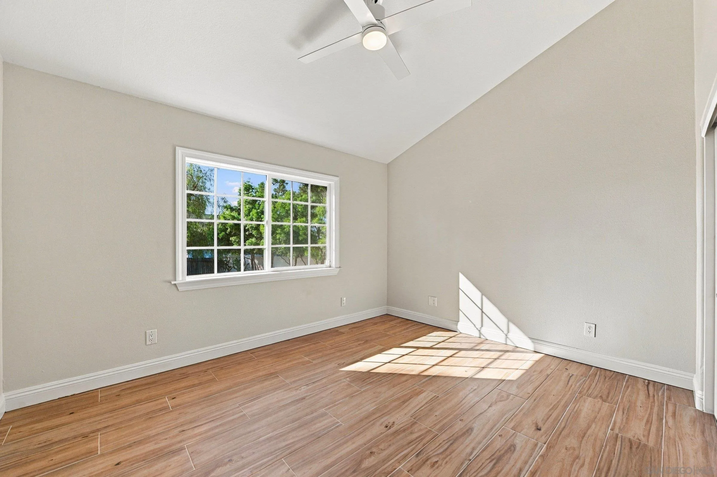 https://cdn.realtyfeed.com/cdn/127/260023006/5f960b9c8d436100a8b59de47542f4b7.webp
