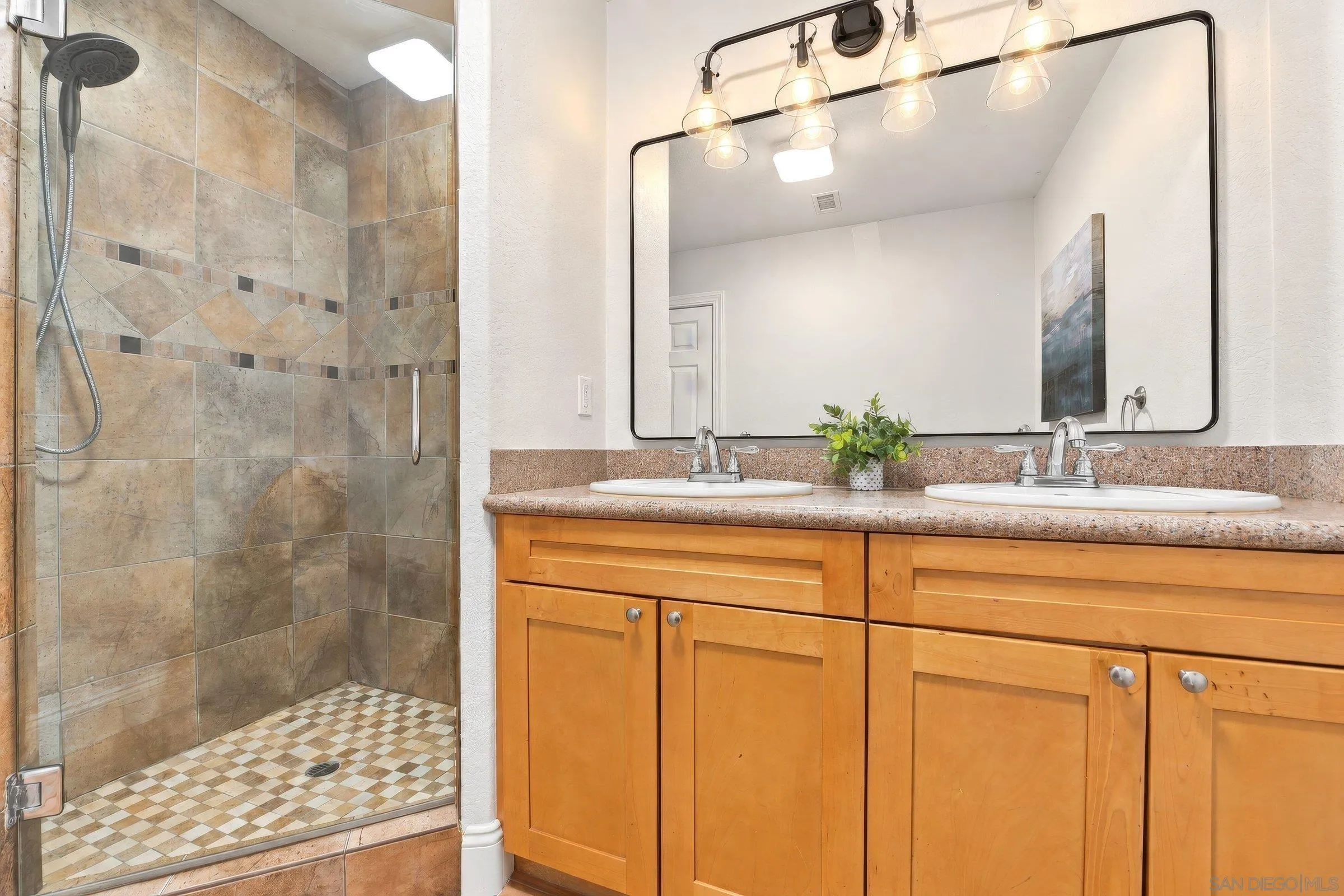 https://cdn.realtyfeed.com/cdn/127/260023006/6d22a4900e6a9a41b5fd6f1a39d4fa5c.webp