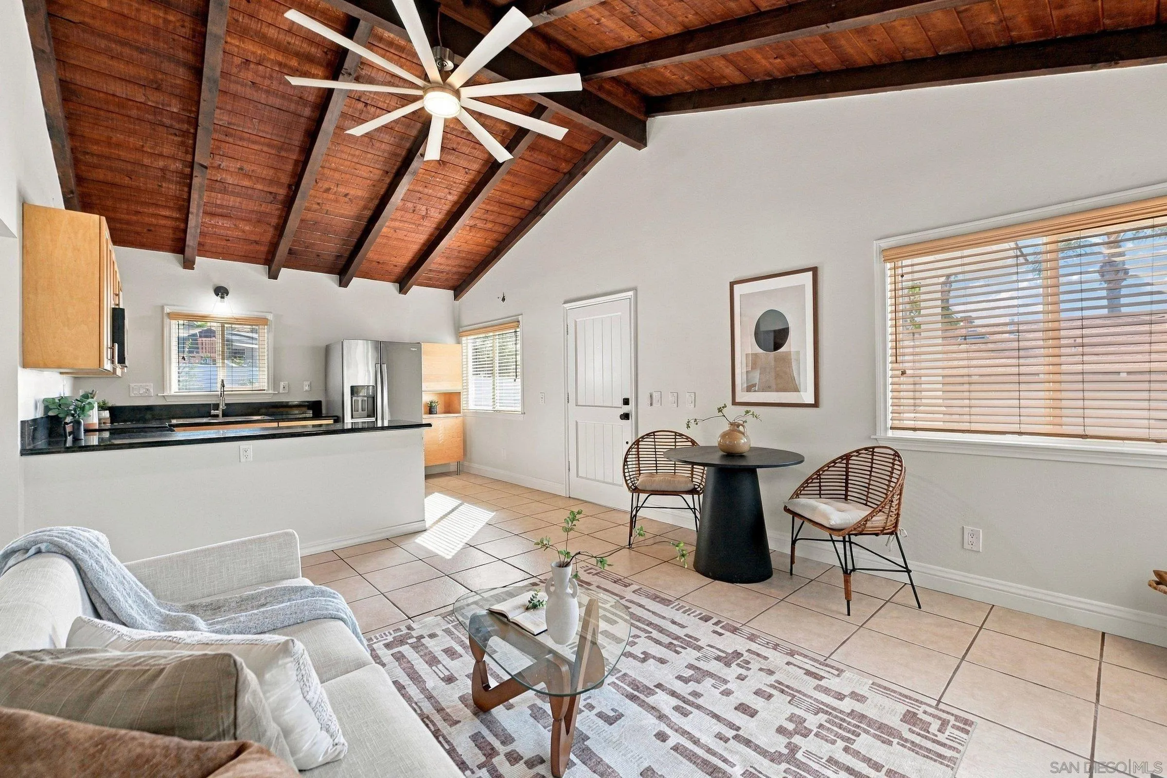 https://cdn.realtyfeed.com/cdn/127/260023006/8d0977547750f7a454aac84fcb6207e7.webp
