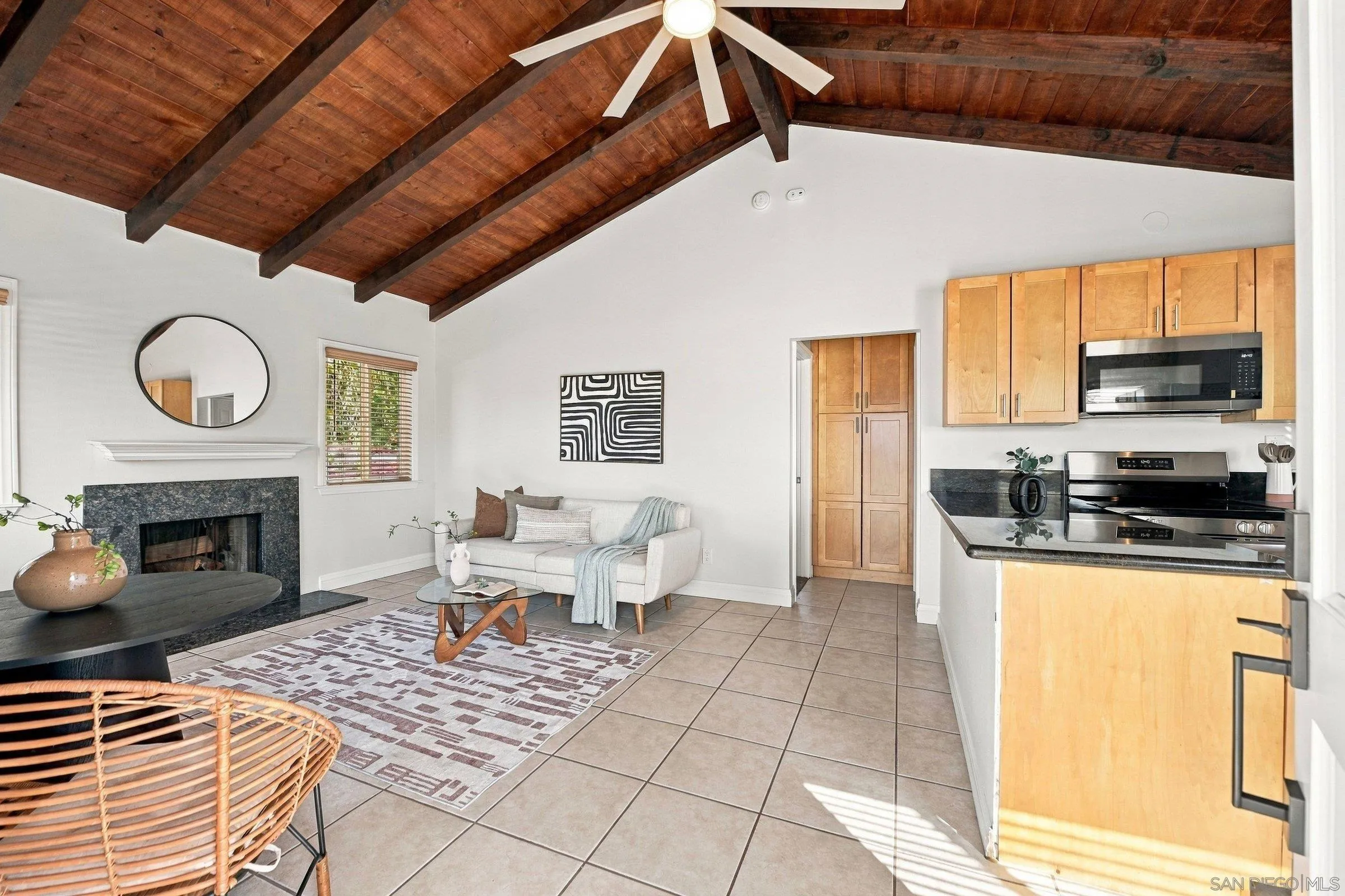 https://cdn.realtyfeed.com/cdn/127/260023006/afc941d14b53caf2049353d47efabd7f.webp