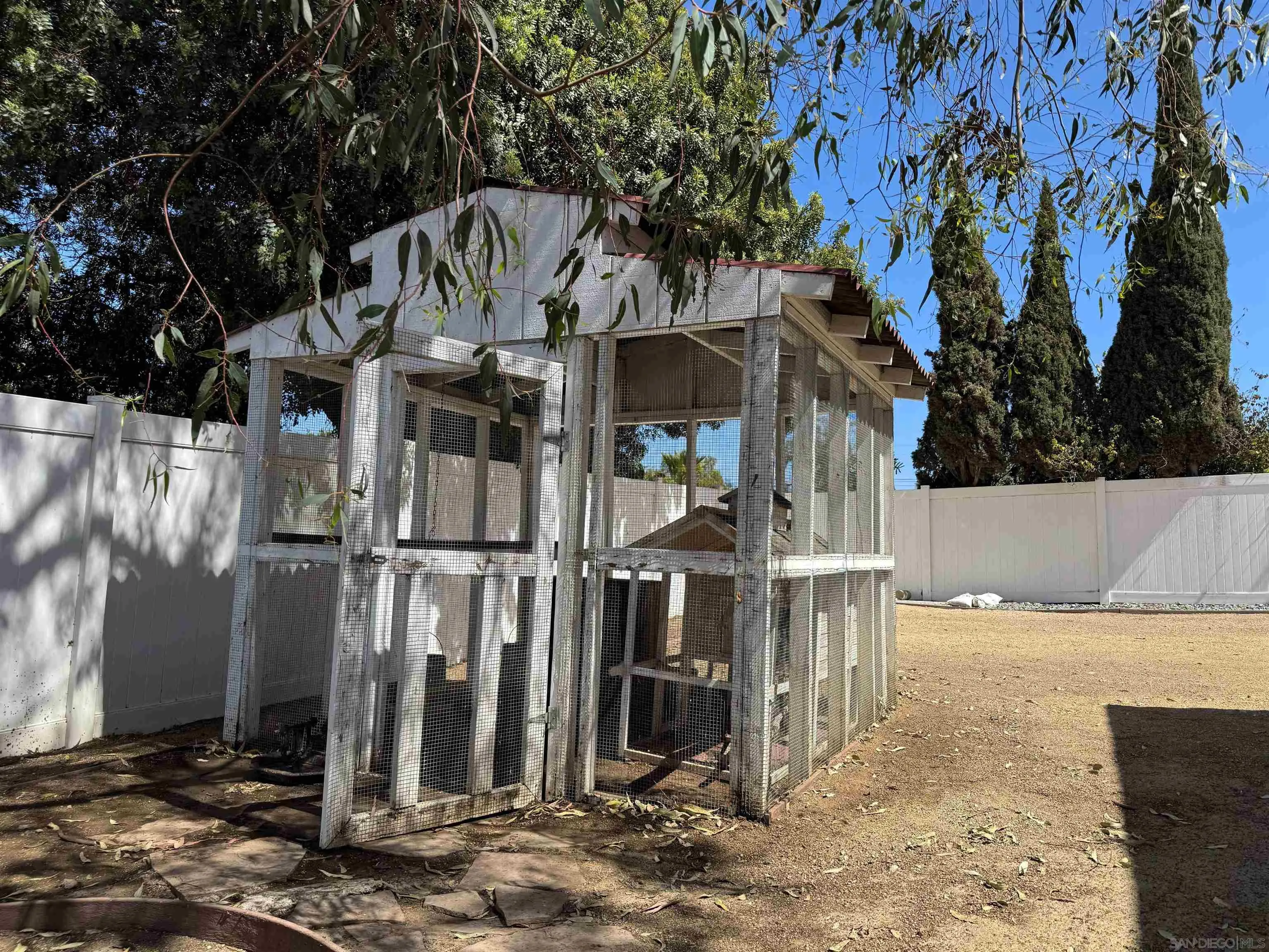 https://cdn.realtyfeed.com/cdn/127/260023006/f39c2dec3a4e57be14203dcf99833df6.webp