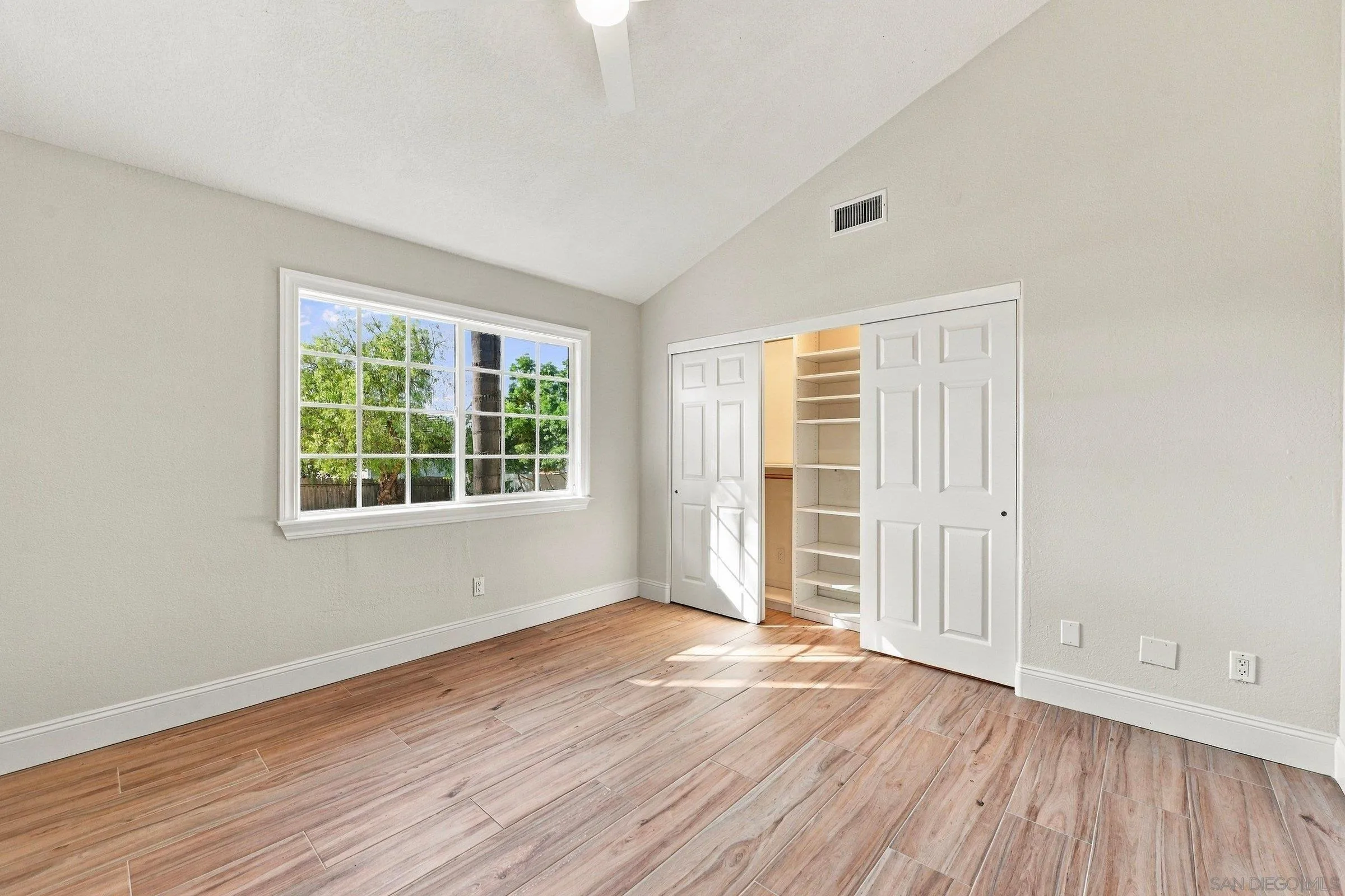 https://cdn.realtyfeed.com/cdn/127/260023006/f5ebdb68e71cf25a4fe3084730799dee.webp