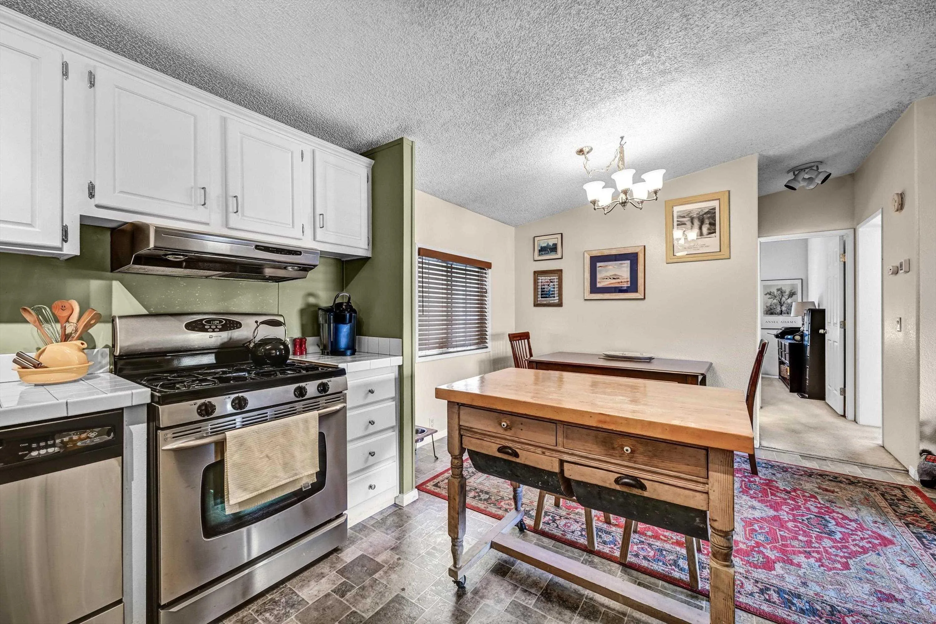https://cdn.realtyfeed.com/cdn/127/260023007/4f63308886311c8e00e3609814ff7c34.webp