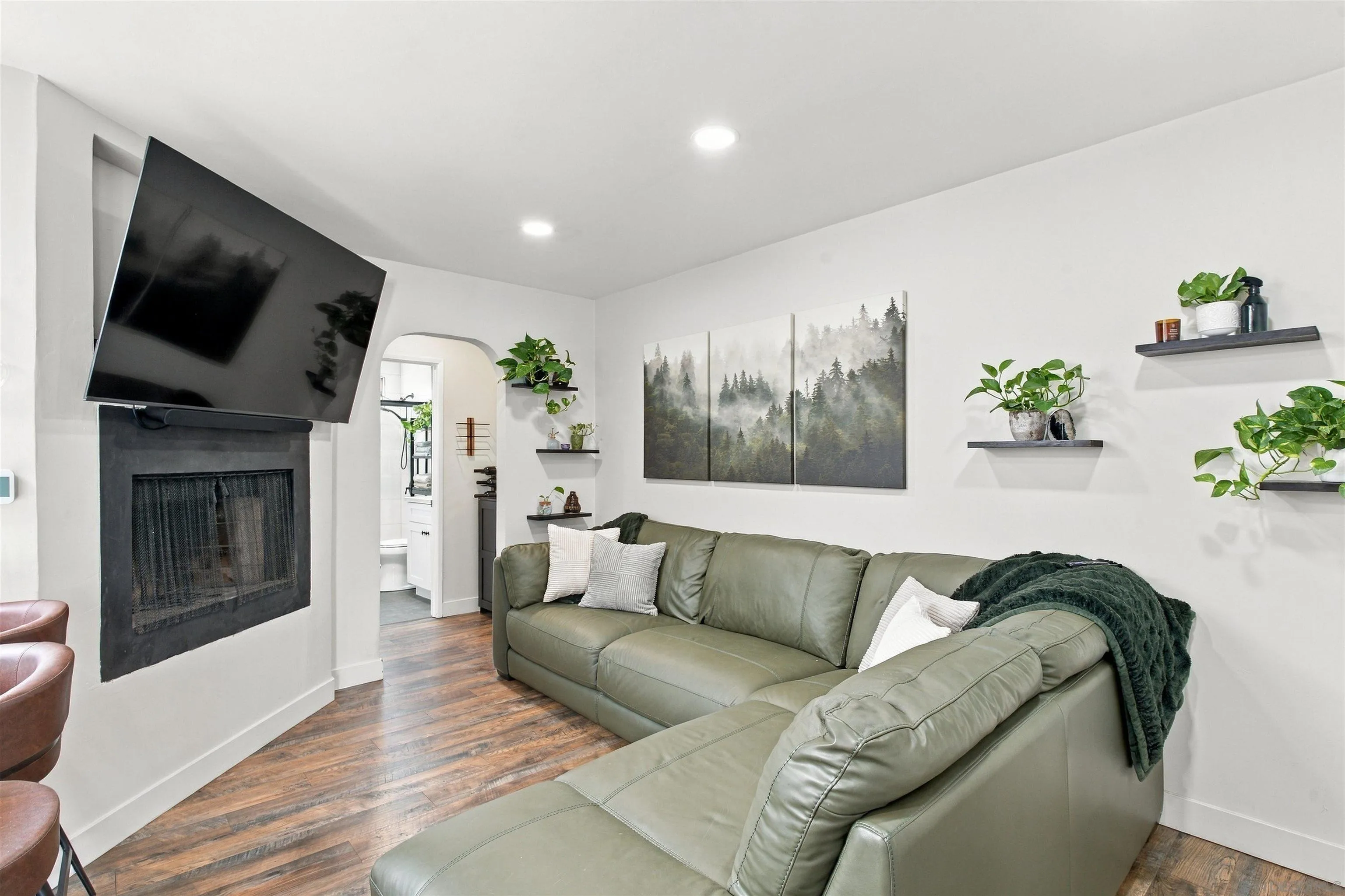 https://cdn.realtyfeed.com/cdn/127/260023011/8d047bd016216e64a8f6460e95a78826.webp