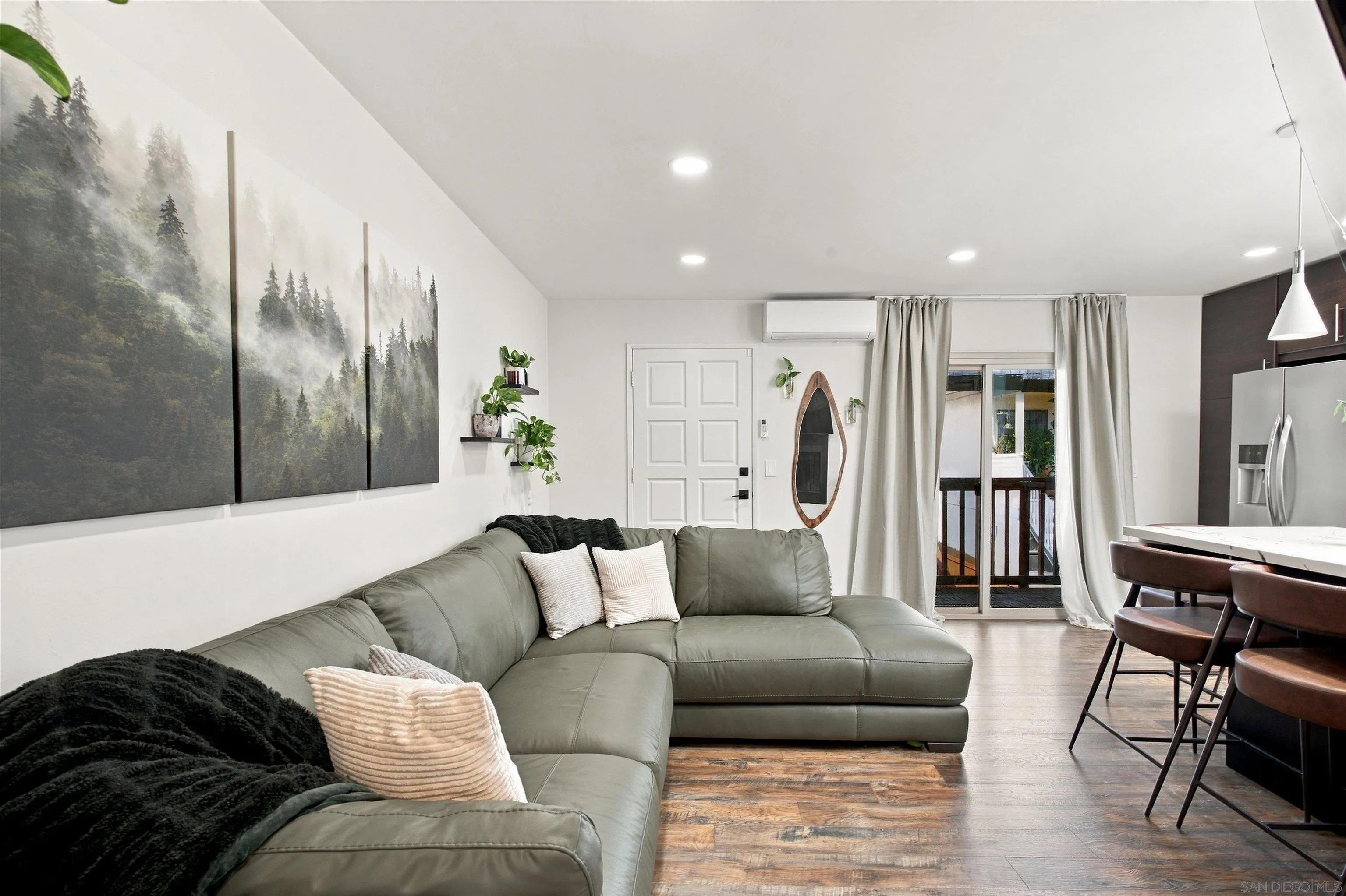 https://cdn.realtyfeed.com/cdn/127/260023011/c864fe7f5bad250086cb54bfa4ee179b.webp