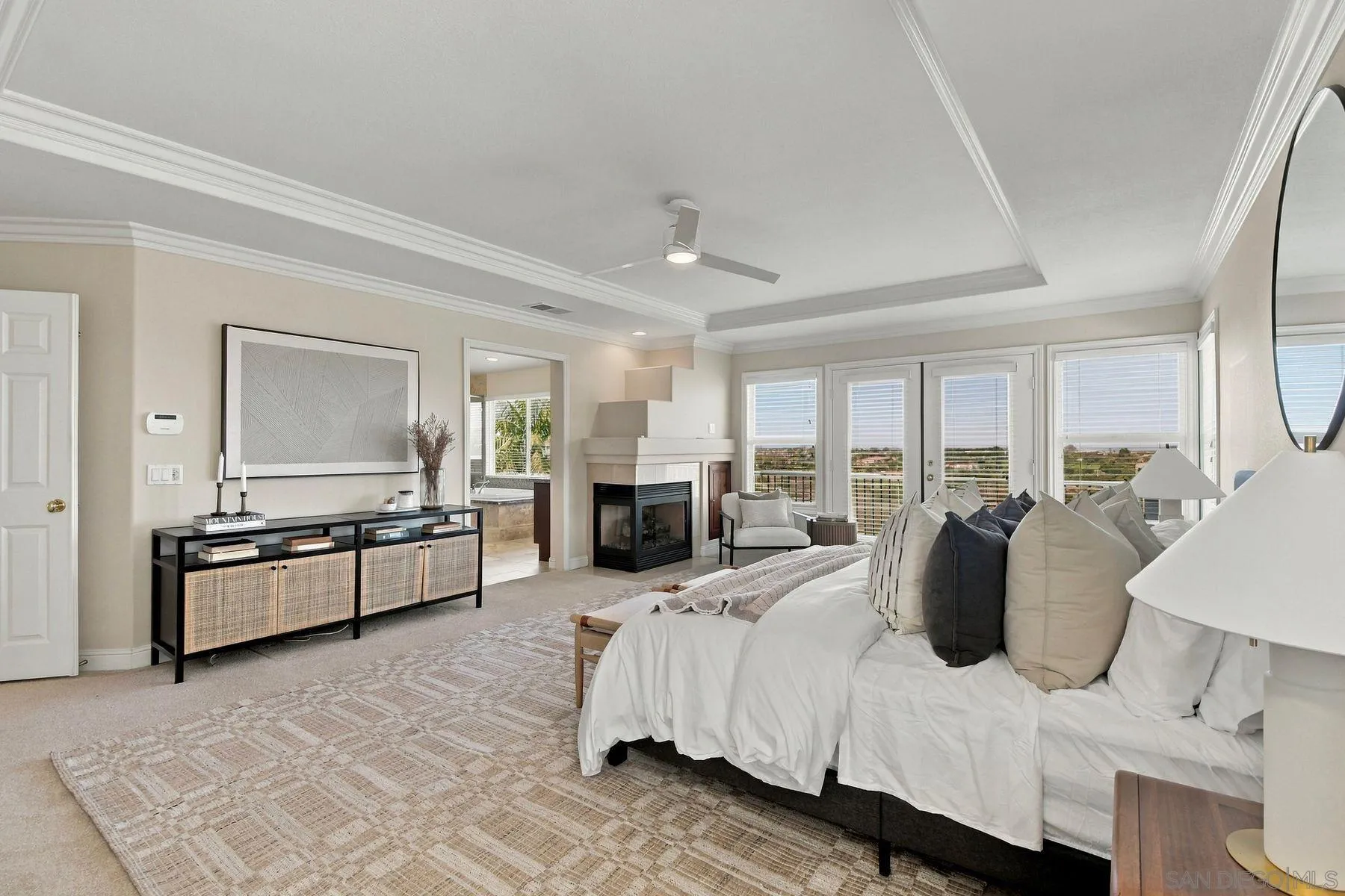 https://cdn.realtyfeed.com/cdn/127/260023014/0c35be25530c46f795ea9ec2548d8b3e.webp