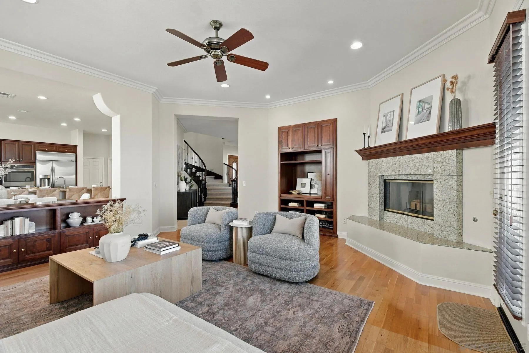 https://cdn.realtyfeed.com/cdn/127/260023014/1c87a171deaae679e9e2338ad84a79da.webp