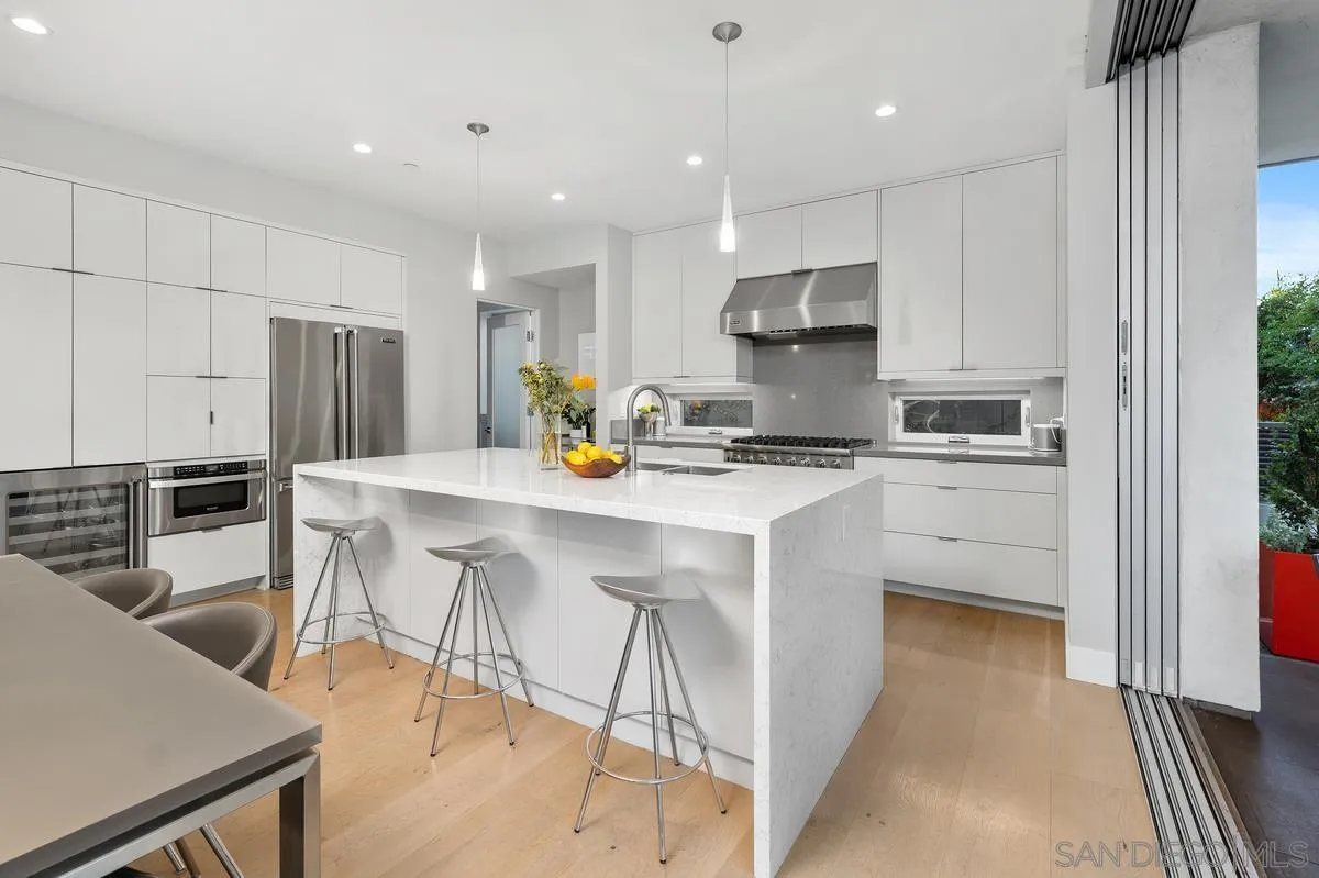 https://cdn.realtyfeed.com/cdn/127/260023016/187ae4bef788240ae3a2eee0f2fc6cea.webp