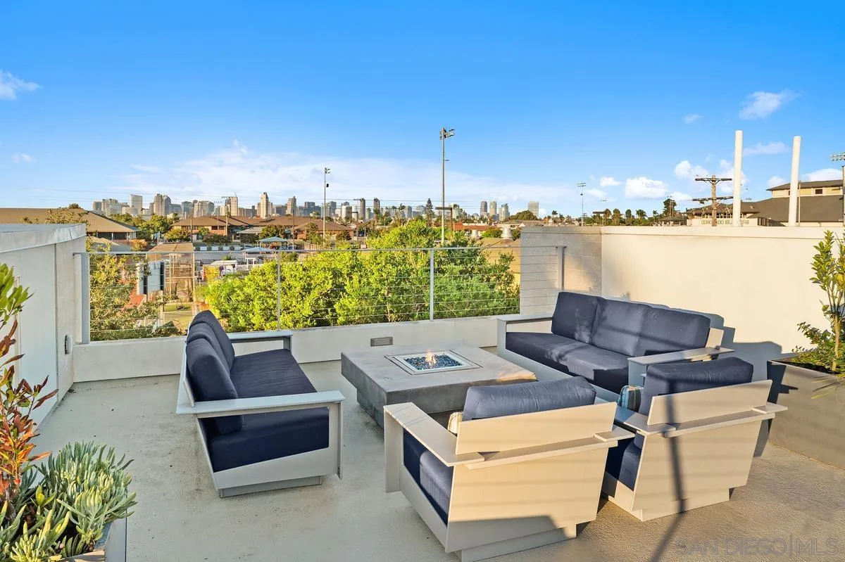 https://cdn.realtyfeed.com/cdn/127/260023016/3825fc096208c9b5f77fa00add3fde26.webp
