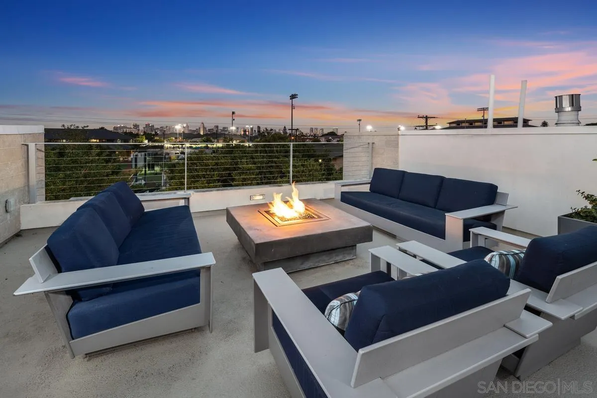 https://cdn.realtyfeed.com/cdn/127/260023016/51534438ba7f806ed5ece04c5ea74220.webp