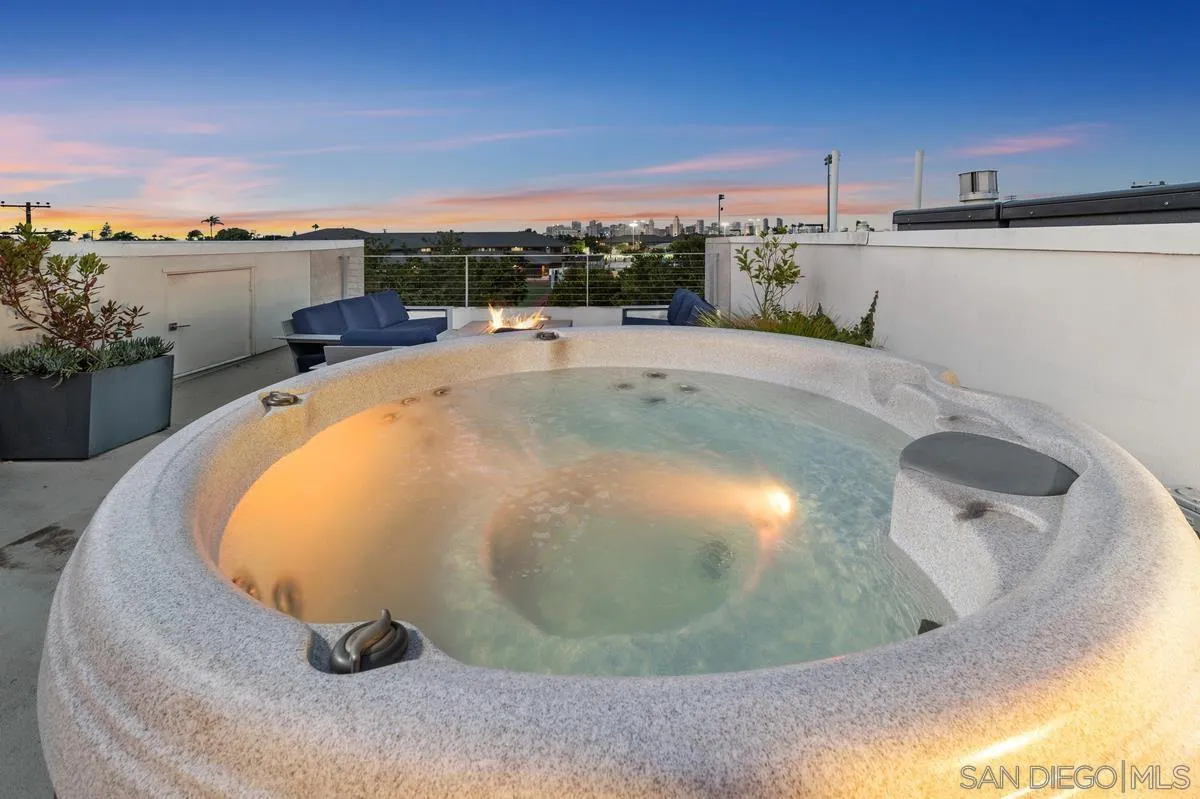 https://cdn.realtyfeed.com/cdn/127/260023016/a9908a1146d9b0c6799f39b7bcf14634.webp