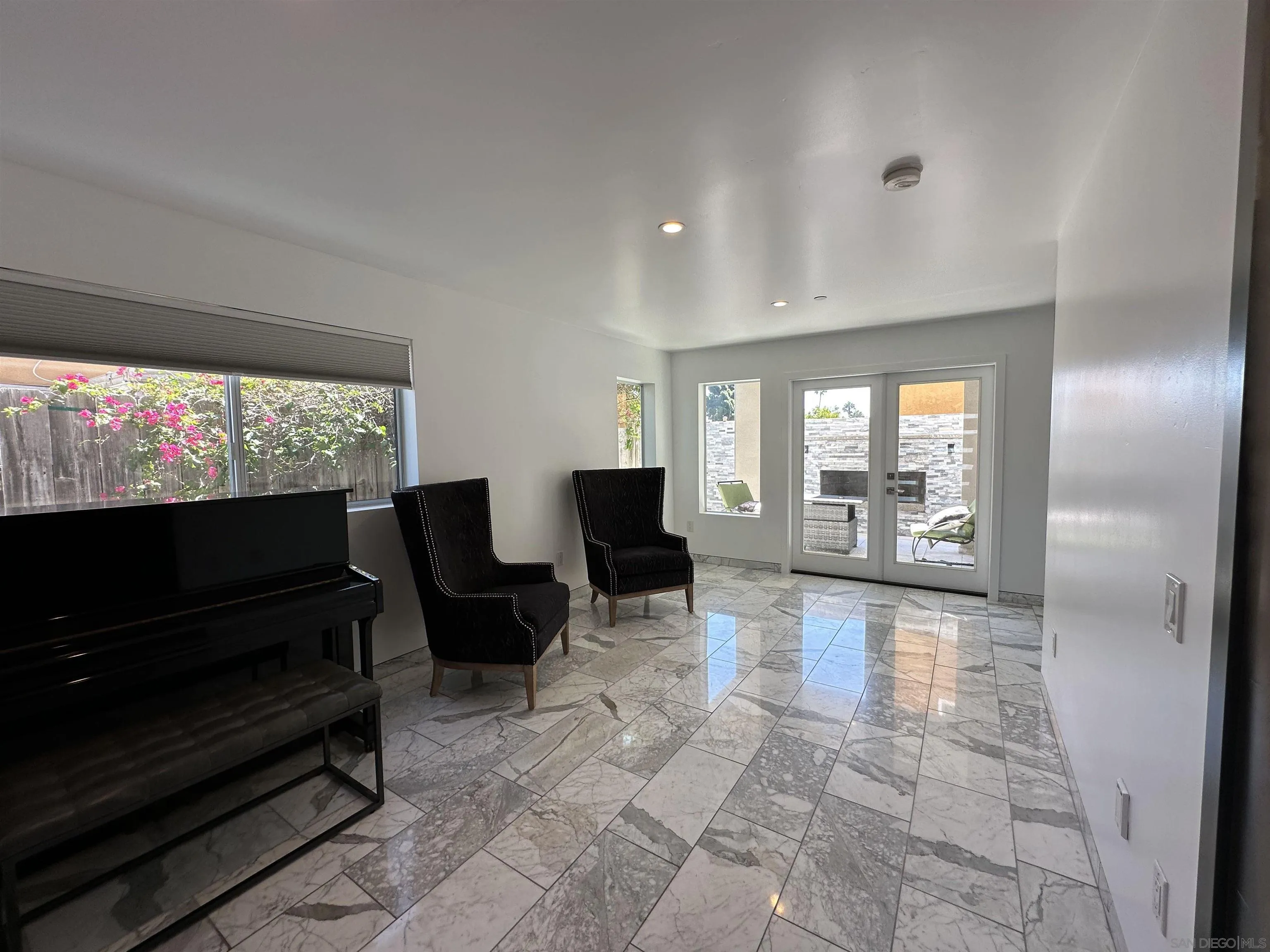 1557 Evergreen Street, San Diego, CA 92106 - Photo 5 of 35, San Diego, CA